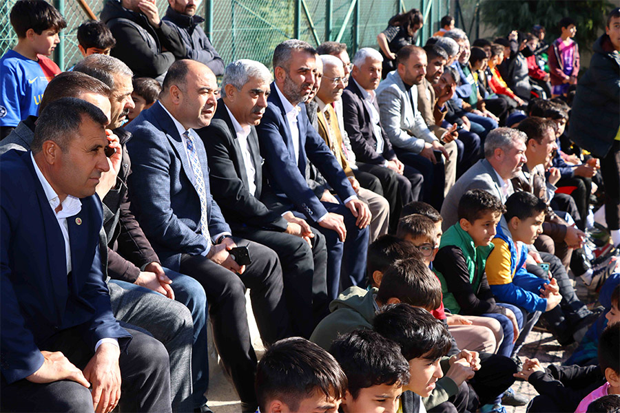 Karaköprü'de Çocuklar Arası Futbol Turnuvası Tamamlandı