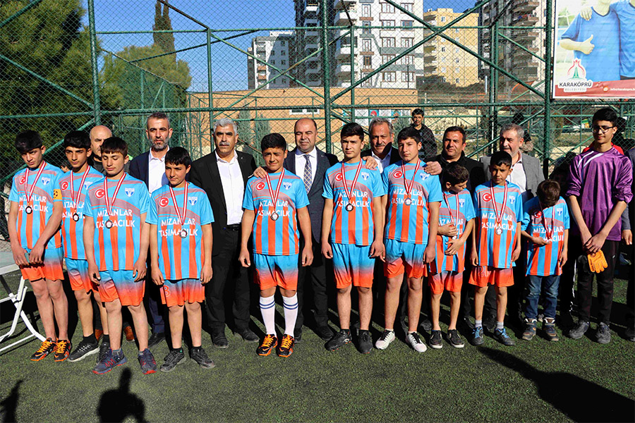 Karaköprü'de Çocuklar Arası Futbol Turnuvası Tamamlandı-1