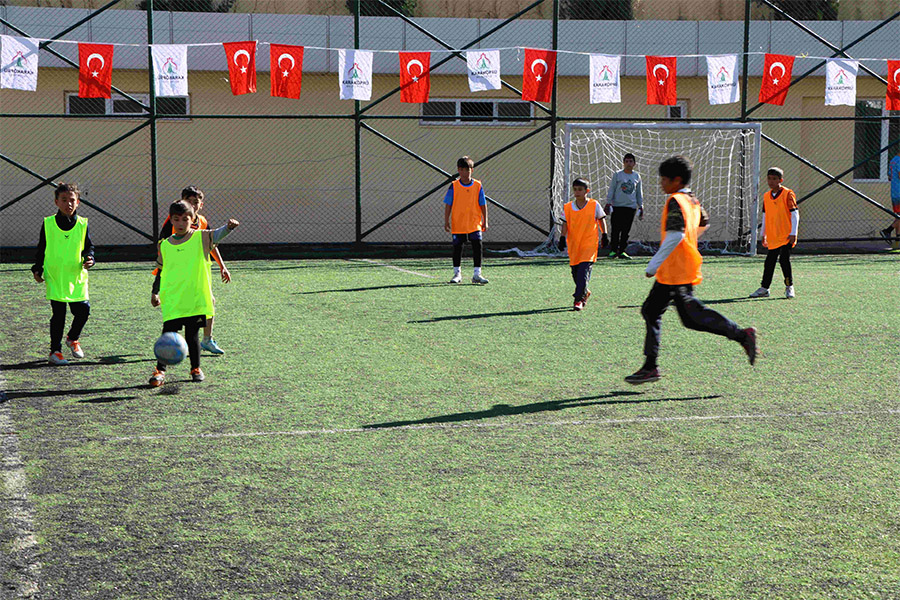 Karaköprü'de Çocuklar Arası Futbol Turnuvası Tamamlandı-2