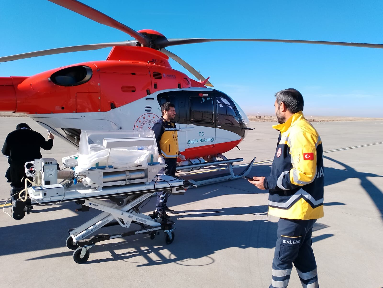 Berat Bebek İçin Ambulans Helikopter Sevki-1