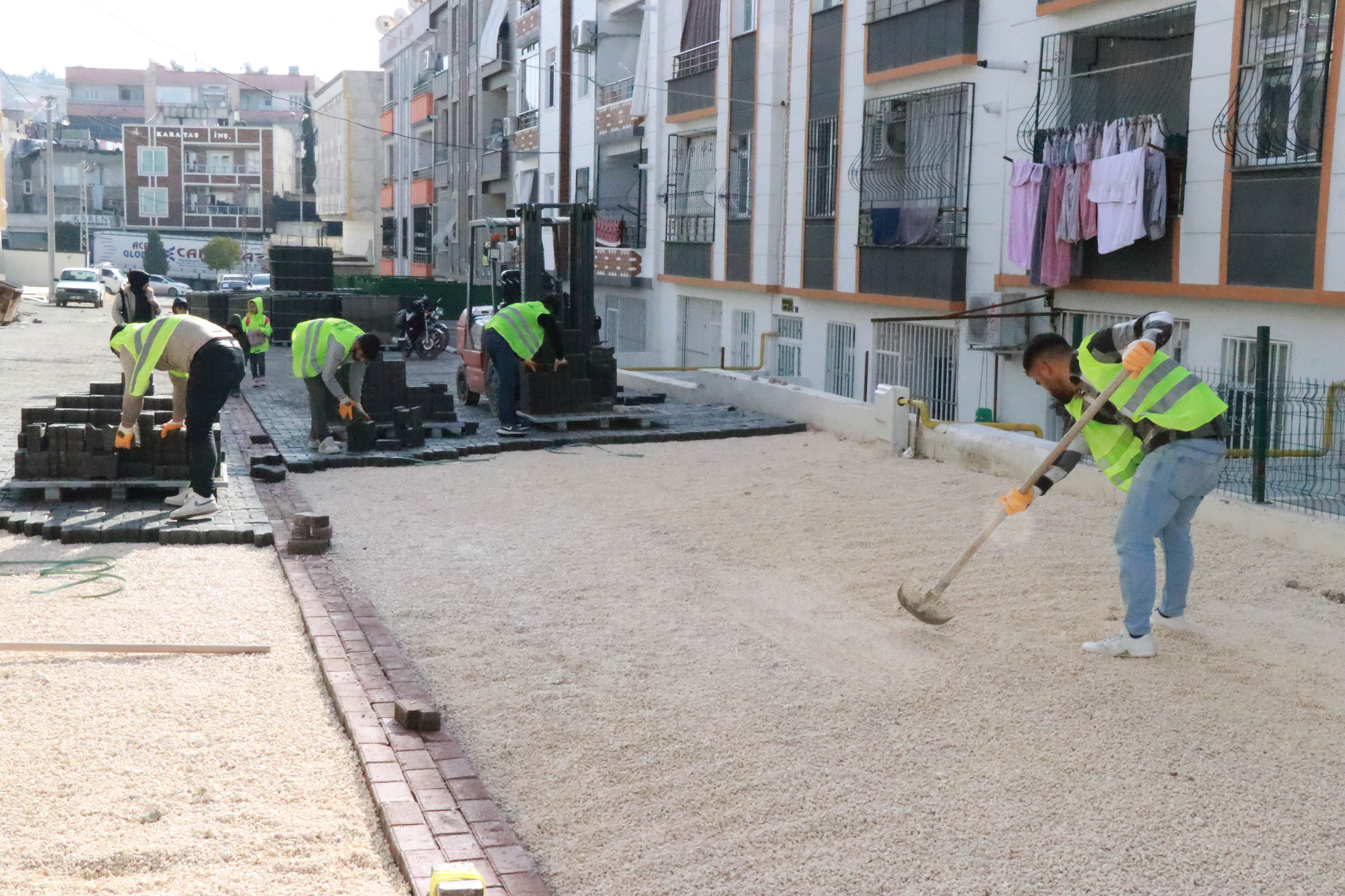 Üstyapı Hizmetleri İçin Muhtardan Başkan Canpolat’a Teşekkür