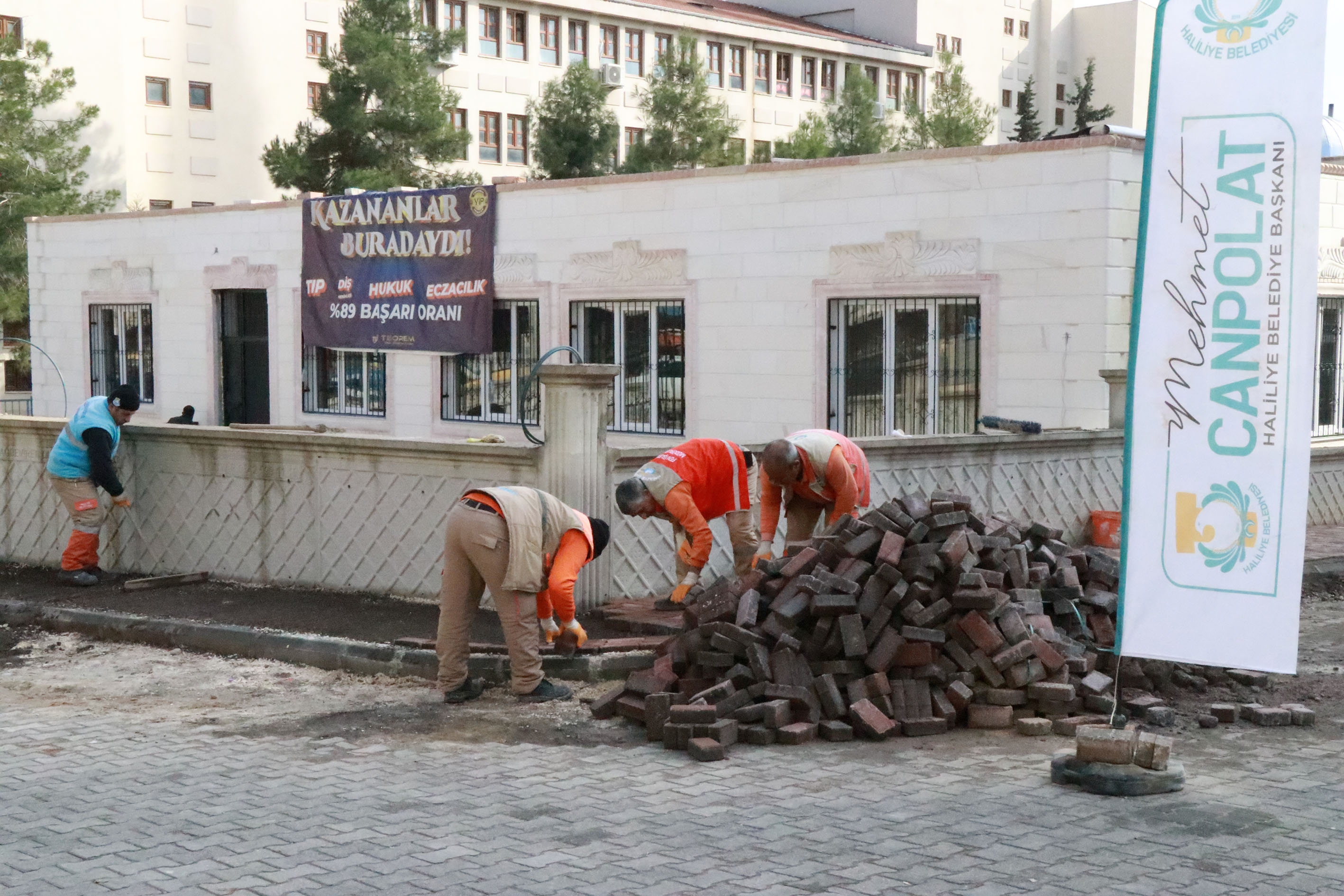 Üstyapı Hizmetleri İçin Muhtardan Başkan Canpolat’a Teşekkür-1