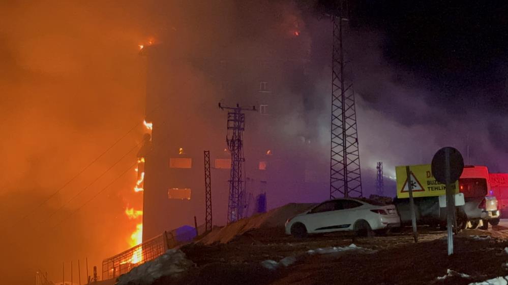 Kartalkaya’da Otel Yangını (5)