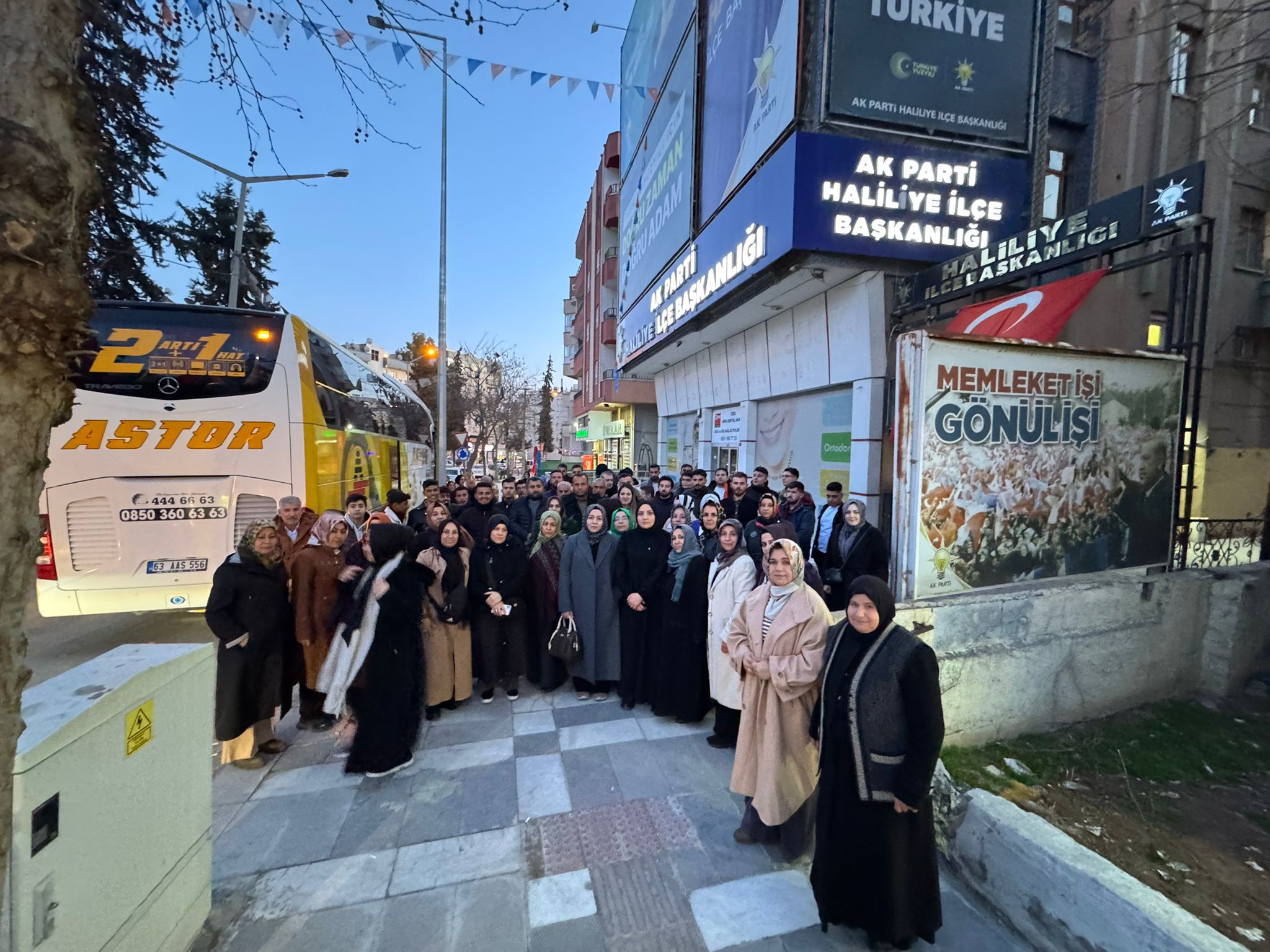 Ak Parti'nin 8. Olağan Büyük Kongresi İçin Şanlıurfa’dan Yoğun Katılım! (2)