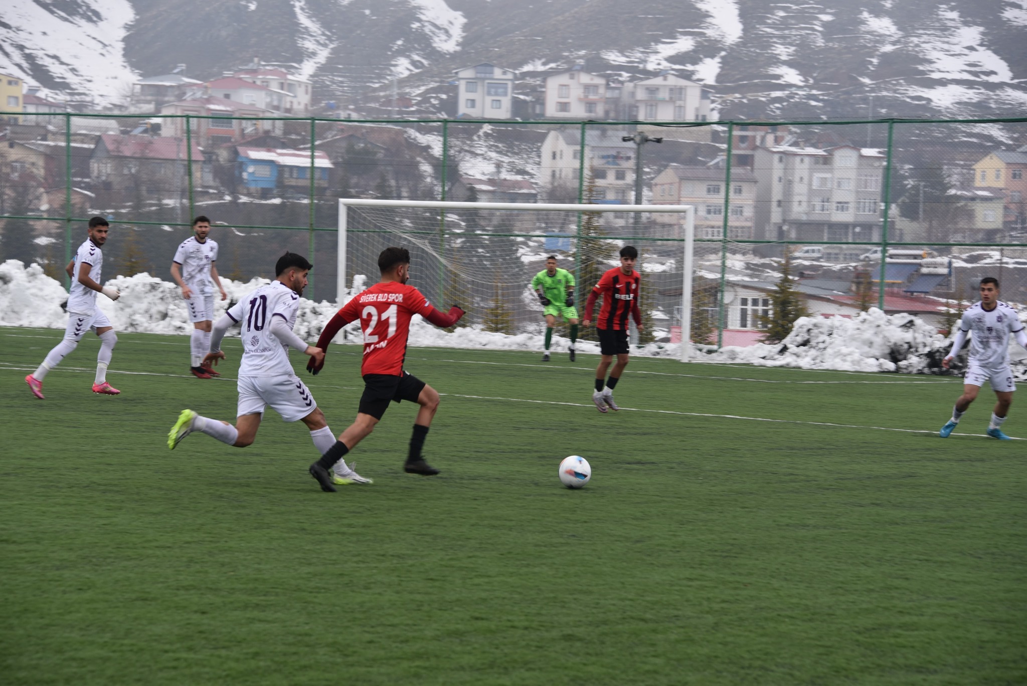 Bölgesel Amatör Li̇g’de Si̇verek Beledi̇yespor’a Ceza Yağdi! (2)