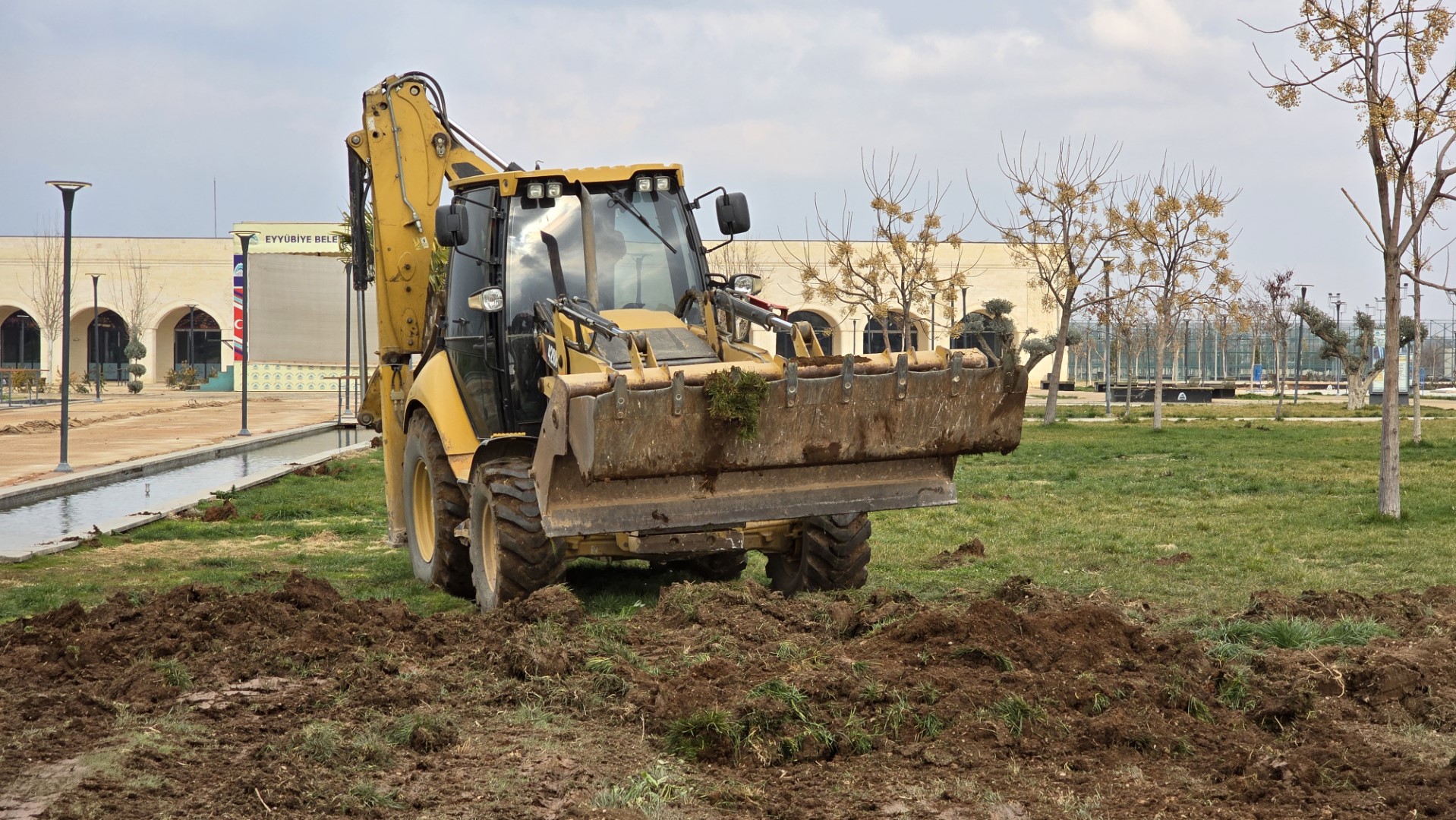 Eyyübiye Millet Bahçesi’nde Bakım Devam Ediyor-2