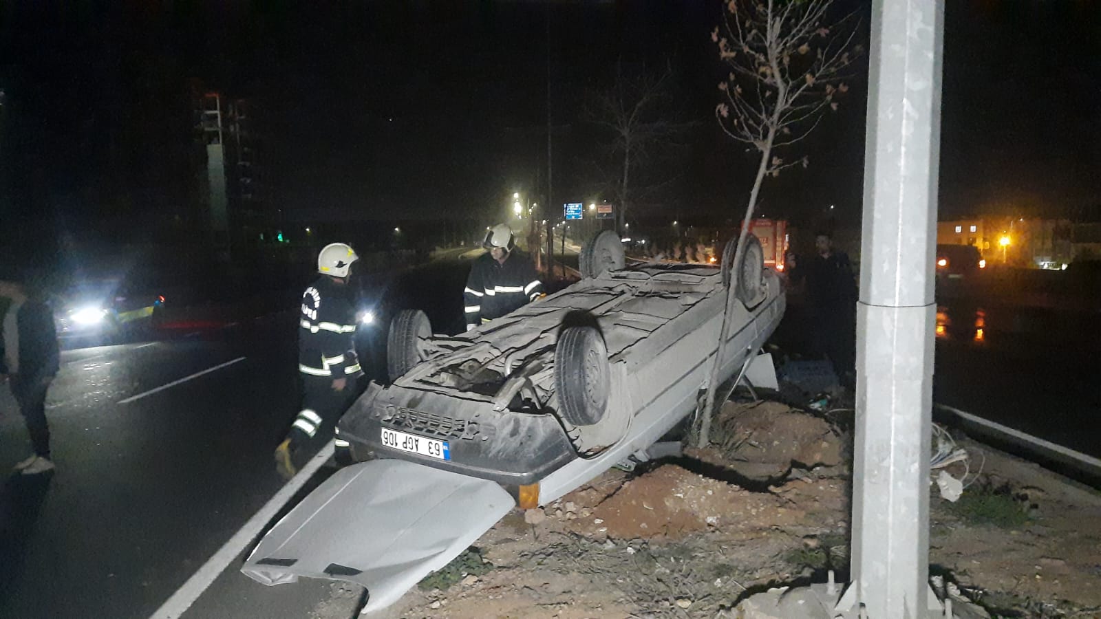 Kuzey Batı Çevre Yolu'nda Otomobil Takla Attı (4)