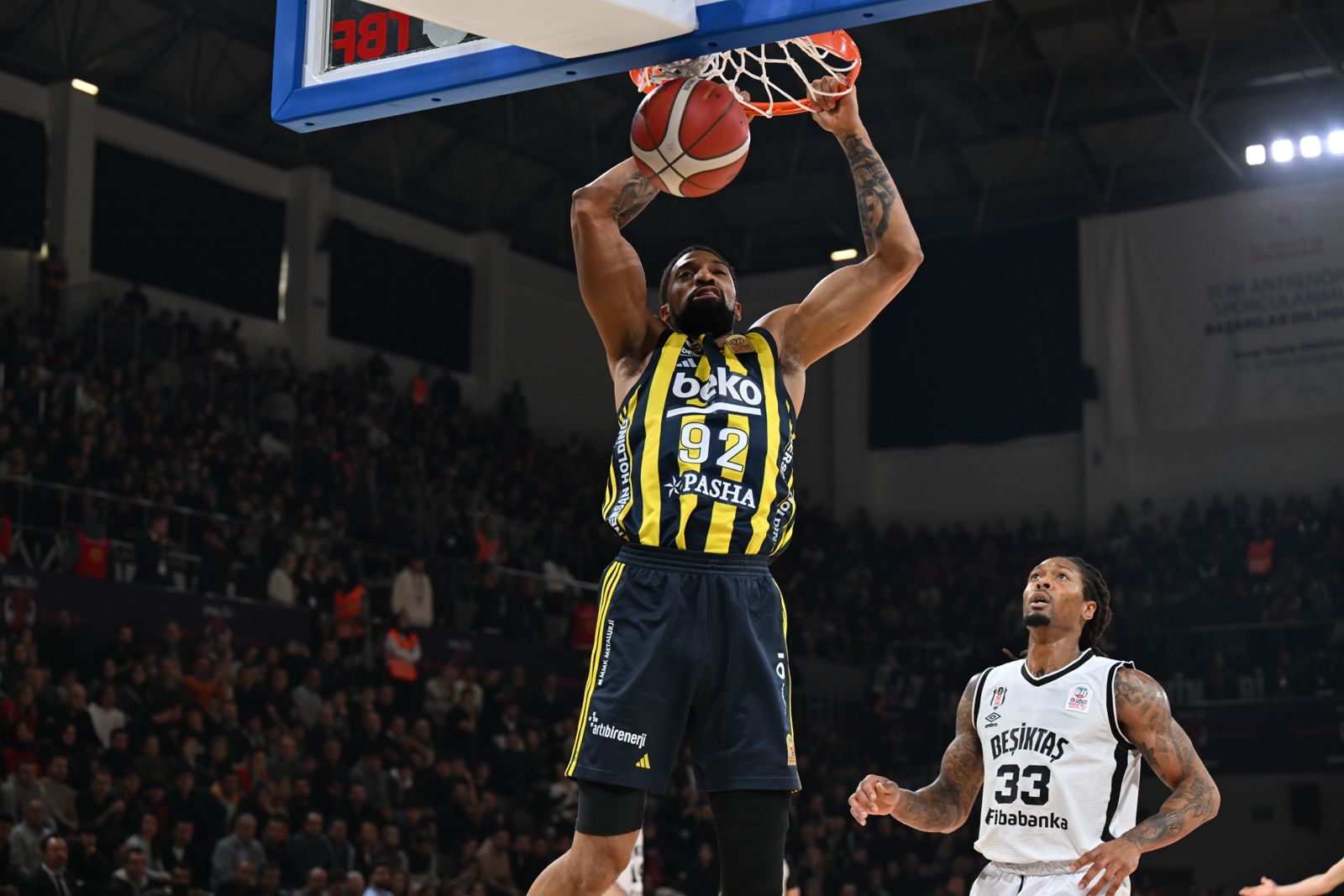 Şampiyon Fenerbahçe Beko 3