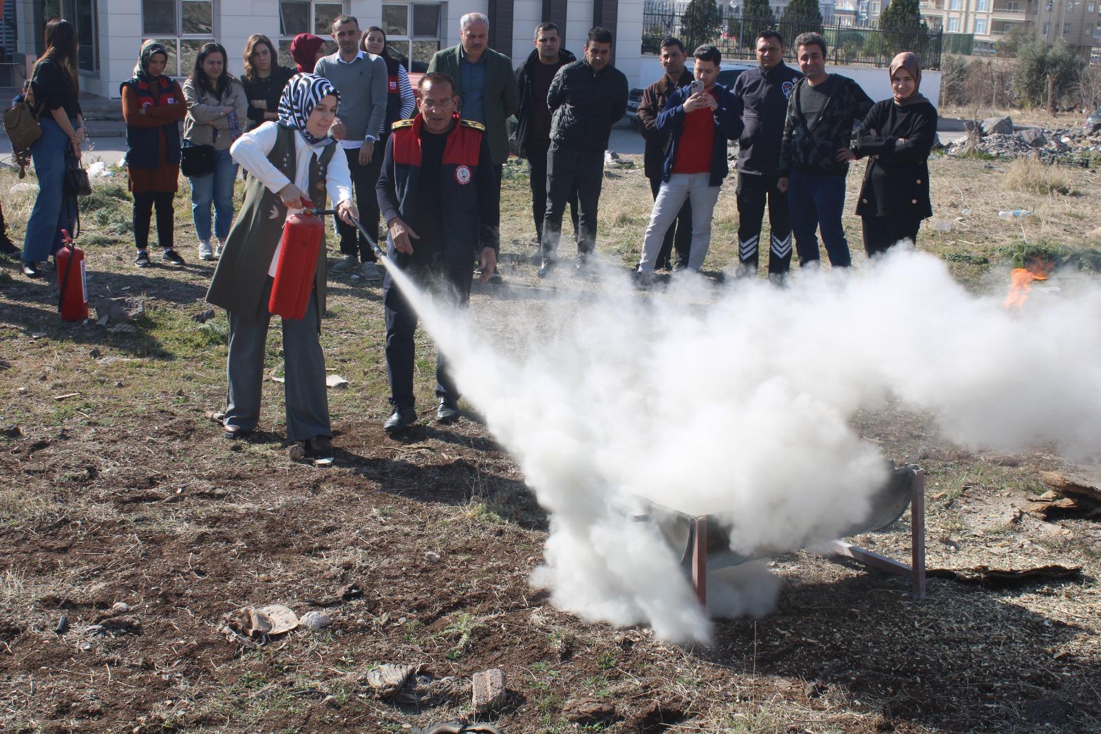 Şanlıurfa 112'De Yangın Eğitimi Ve Tatbikatı Gerçekleştirildi (4)