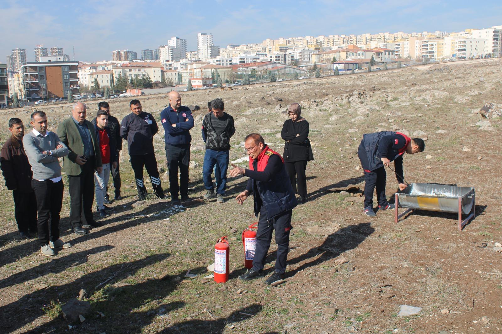 Şanlıurfa 112'De Yangın Eğitimi Ve Tatbikatı Gerçekleştirildi (5)