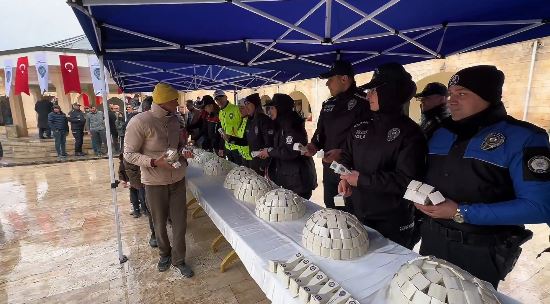 Şanlıurfa Emniyeti, Depremde Kaybedilenler İçin Mevlit Okuttu (1)