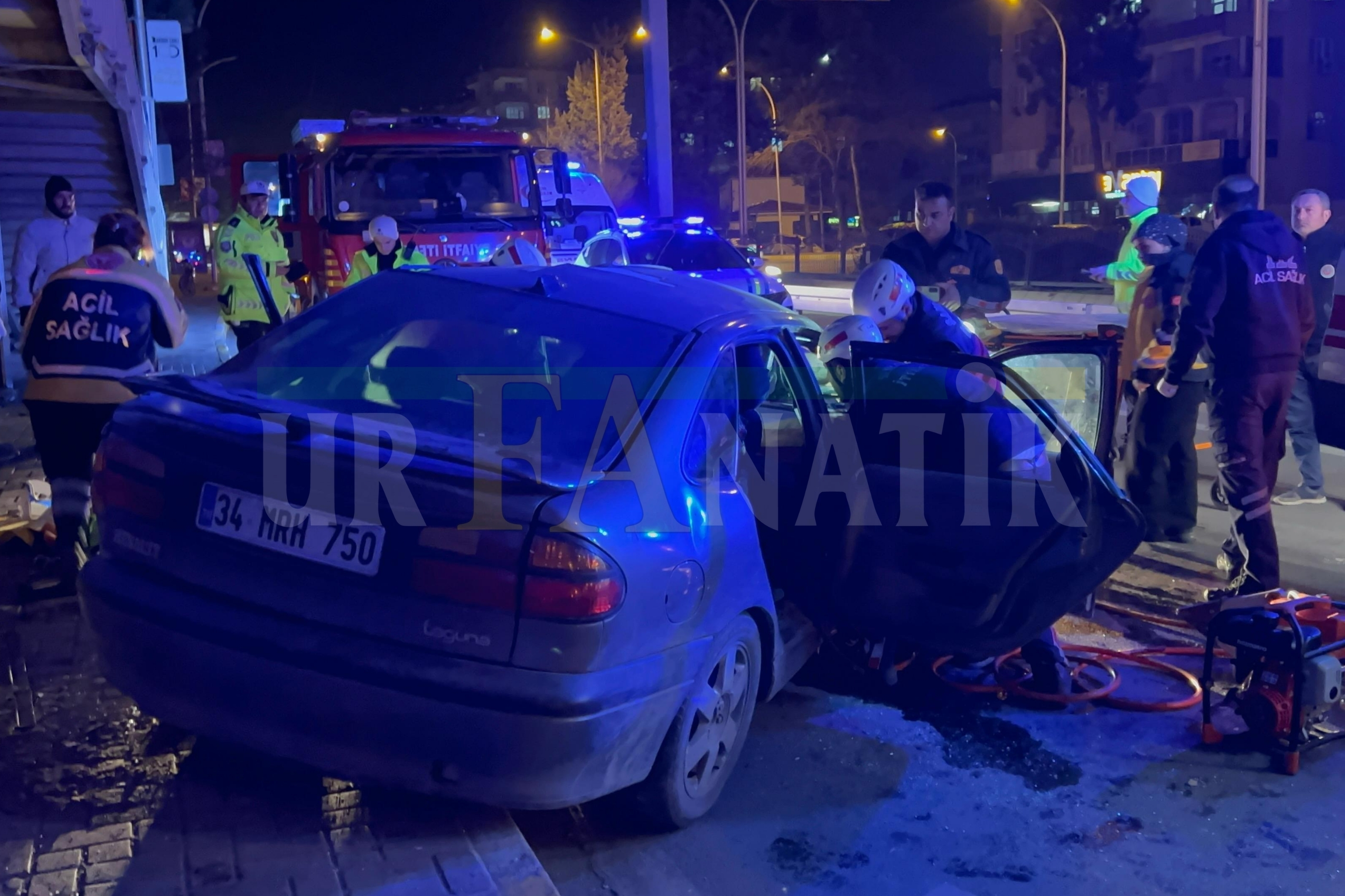 Şanlıurfa Haliliye'de Trafik Kazası 1 Ölü, 1 Ağır Yaralı (3)