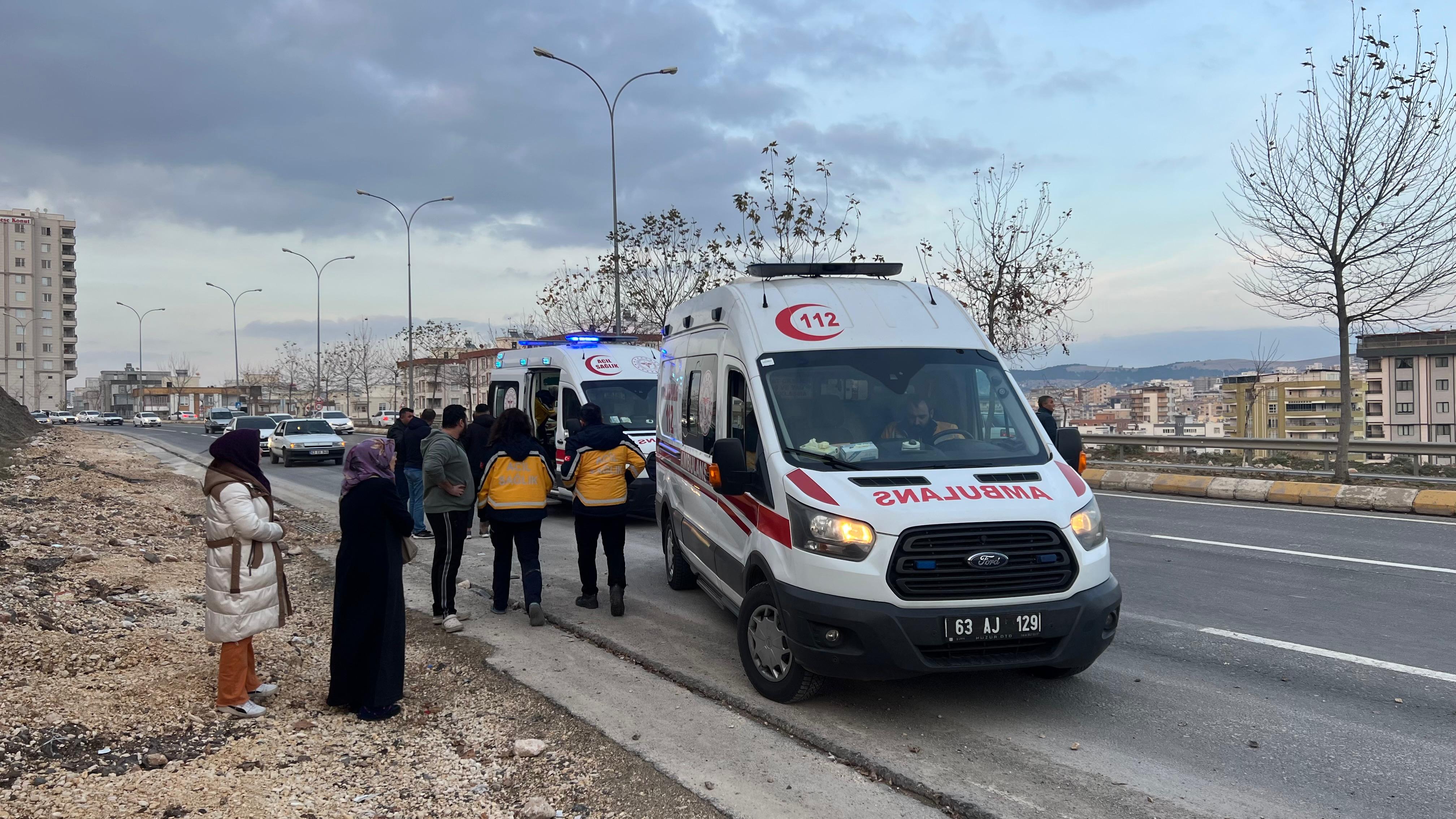 Şanlıurfa Karaköprü’de Yayaya Çarpan Alkollü Sürücü Ortalığı Birbirine Kattı! (2)