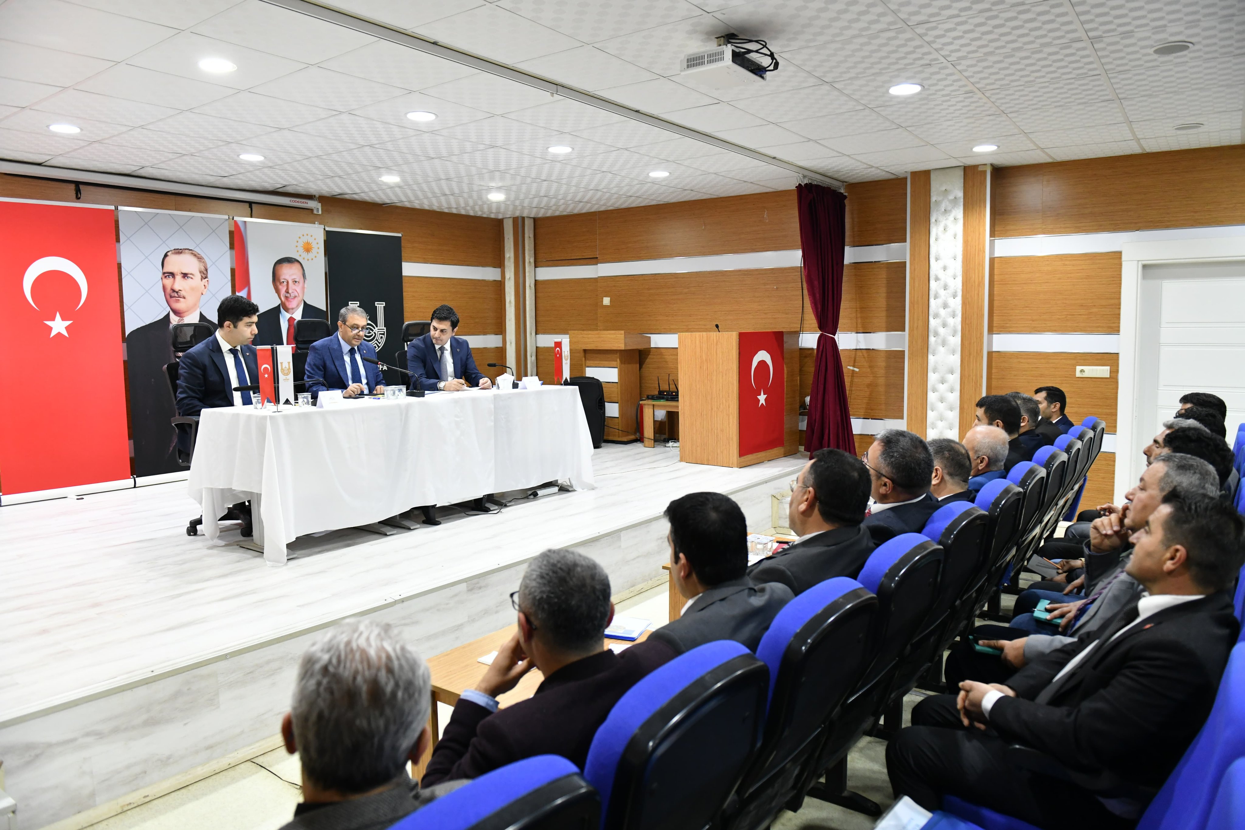 Şanlıurfa Valisi Hasan Şıldak, Halfeti’de Bir Dizi İncelemelerde Bulundu (4)