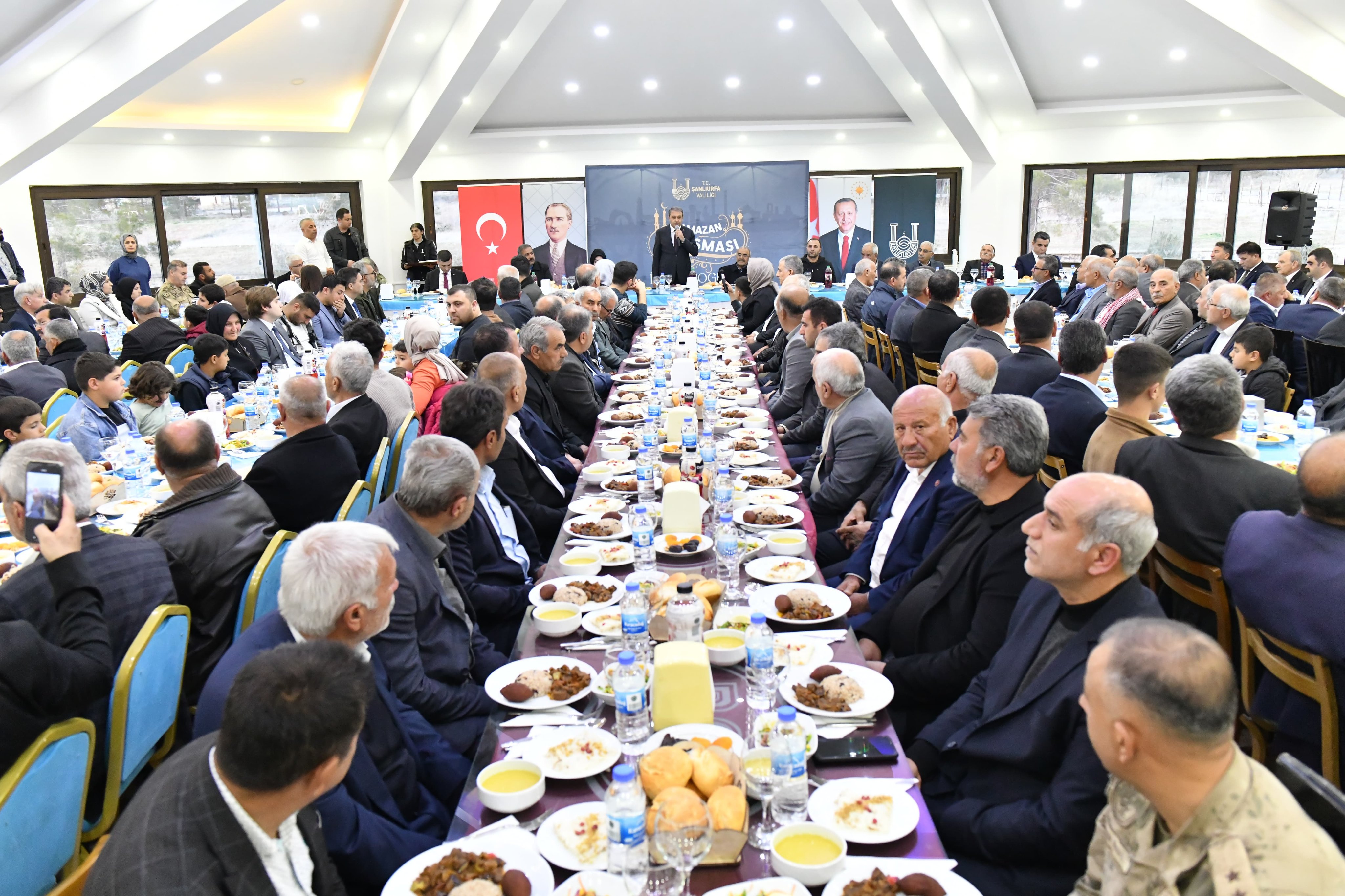 VALİ ŞILDAK, TUĞGENERAL AVKIRAN VE MÜDÜR AKSOY RAMAZAN AYININ 6. GÜNÜNDE BOZOVA’DA