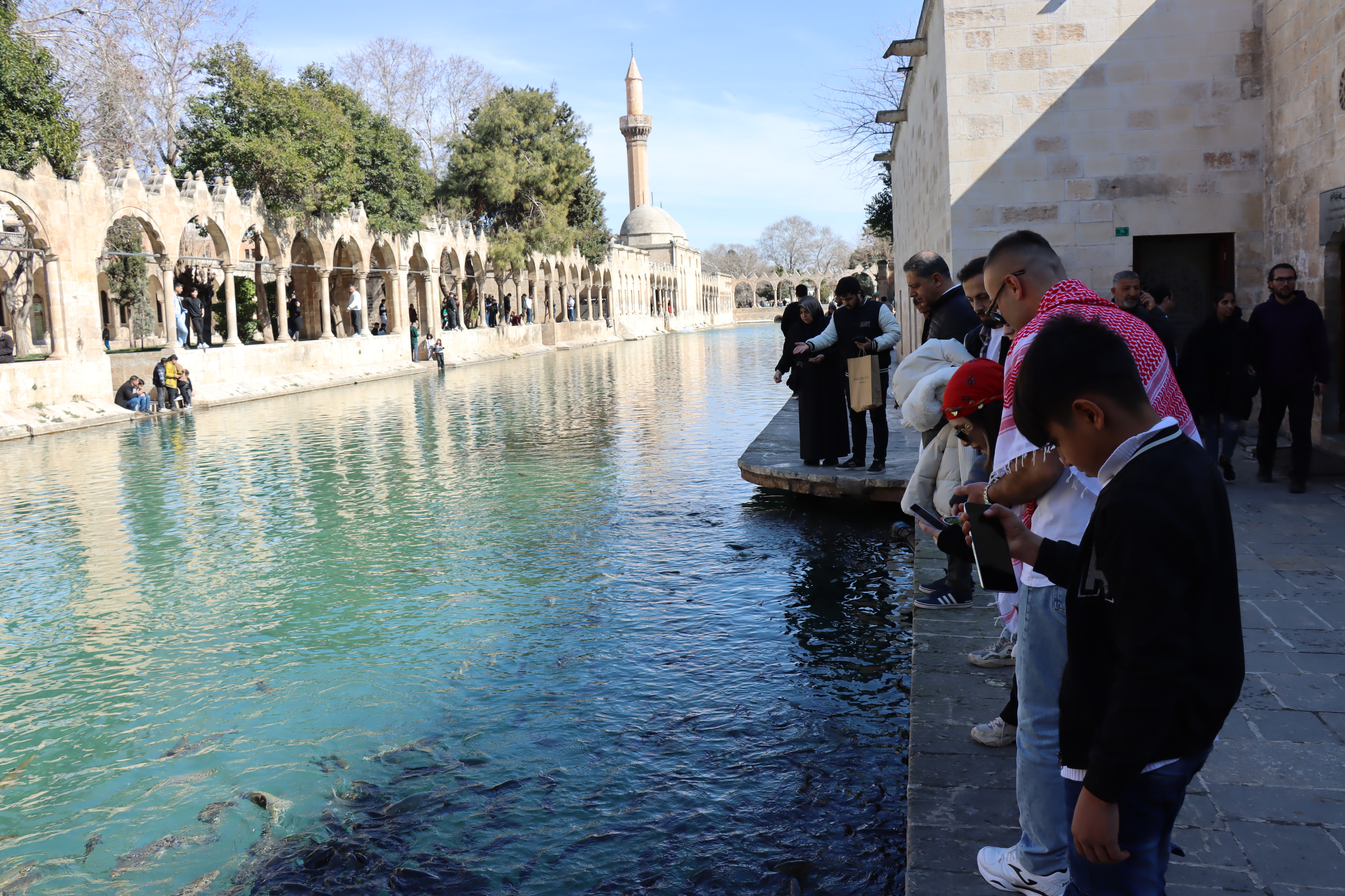 Ramazan Ayı Nedeniyle Balıklıgöl’de Ziyaretçi Yoğunluğu-4