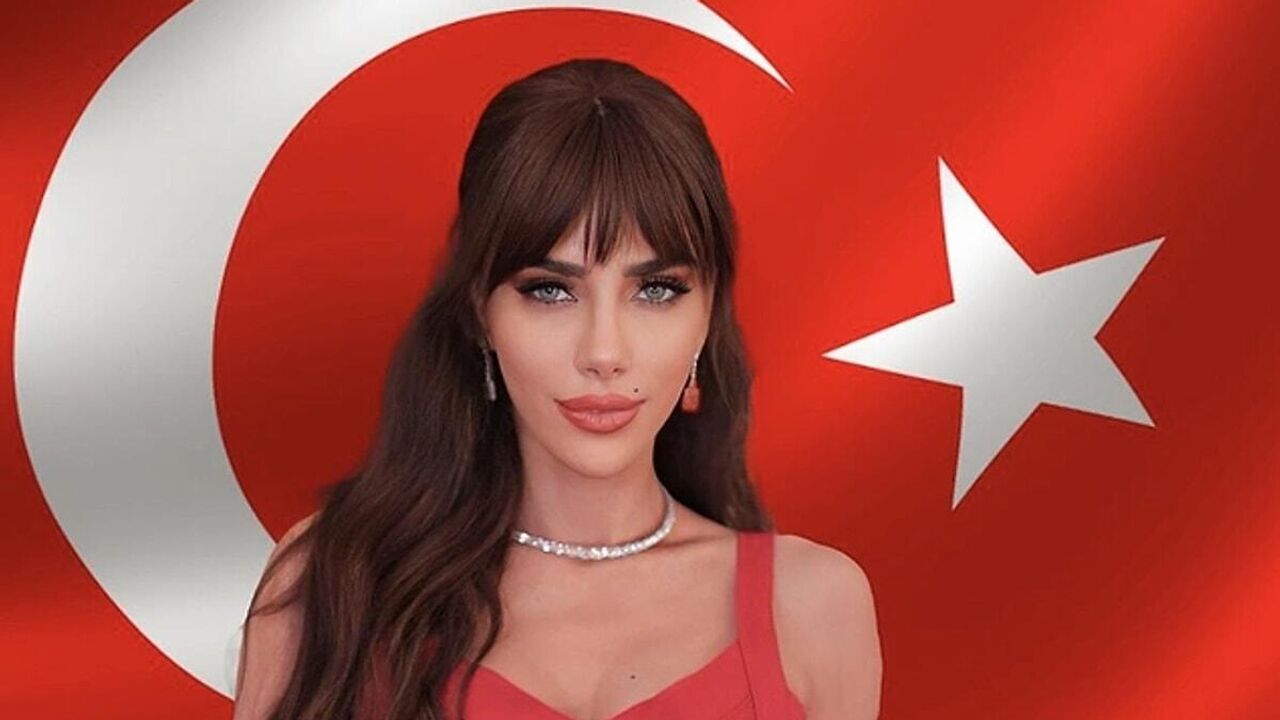 Ela Sümeysa Cebaci Kim (1)