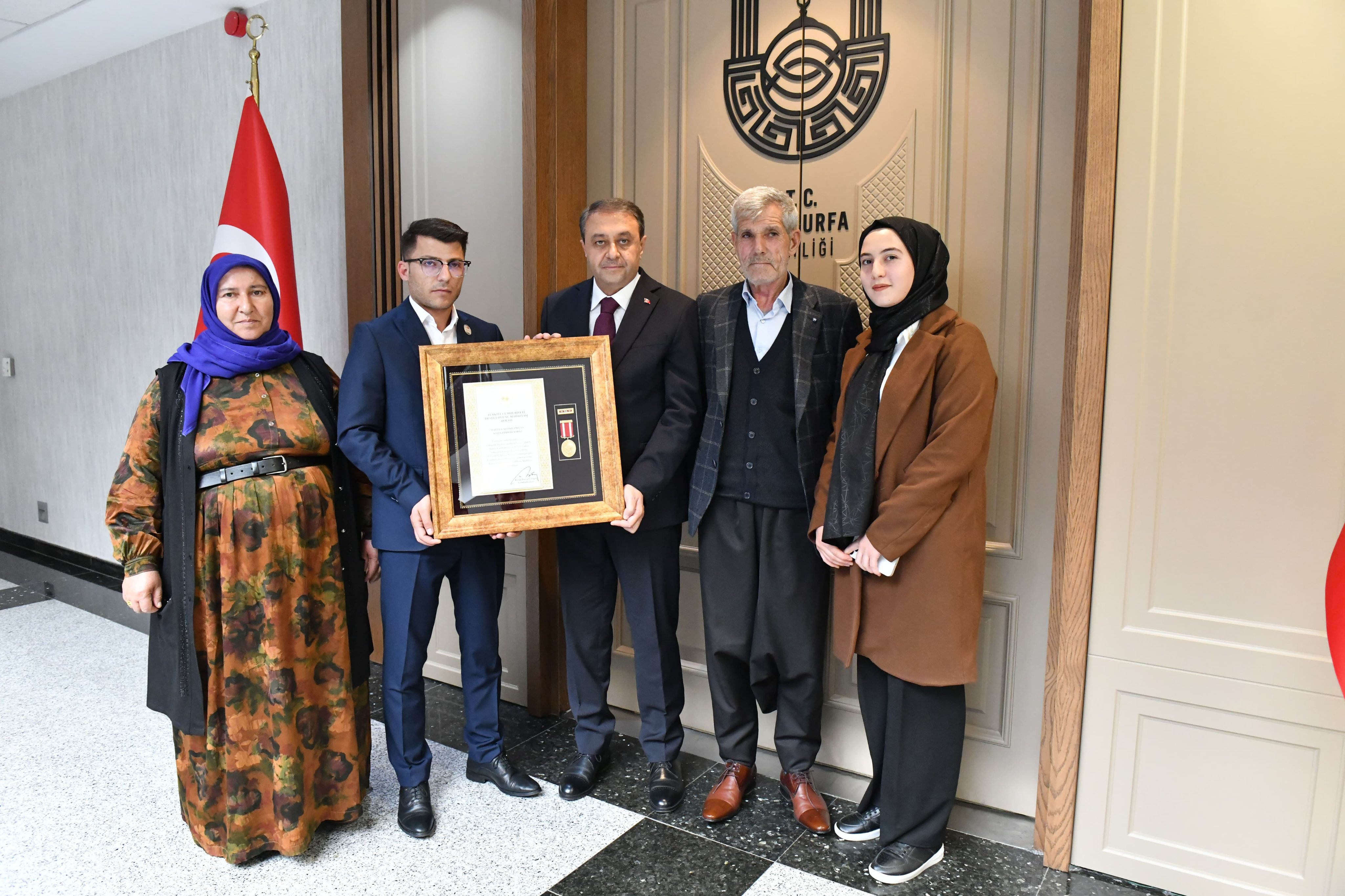 Erdoğan’ın Takdim Ettiği Madalyalar Şanlıurfa’da Sahiplerini Buldu (6)