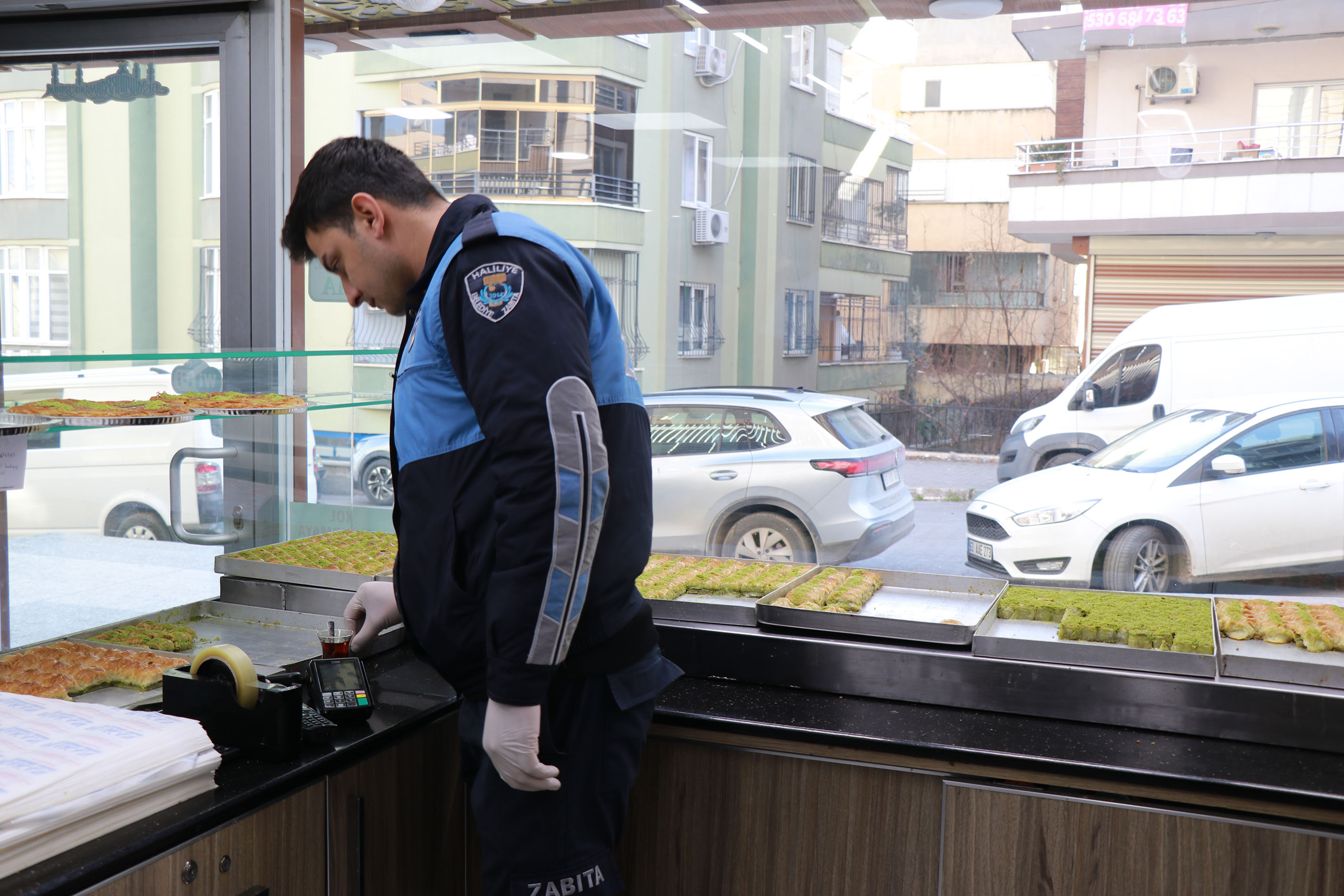 Haliliye Zabıtası Tatlıcılara Ramazan Denetimi Gerçekleştirdi