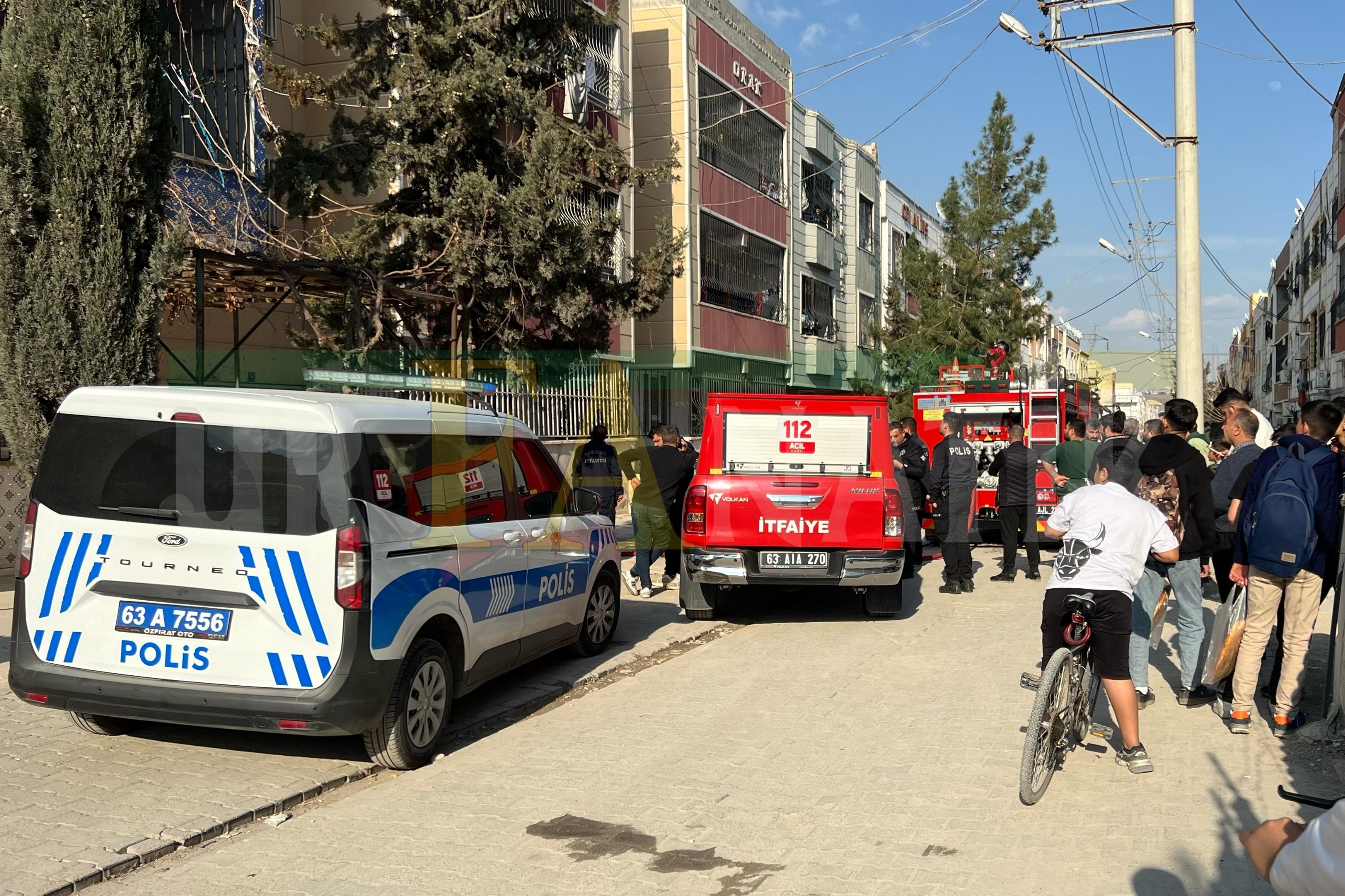 Haliliye’de Madde Bağımlısı Genç Ailesinin Yaşadığı Evi Ateşe Verdi! (2)