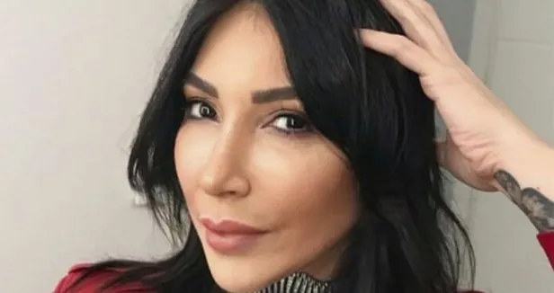 Hande Yener (2)
