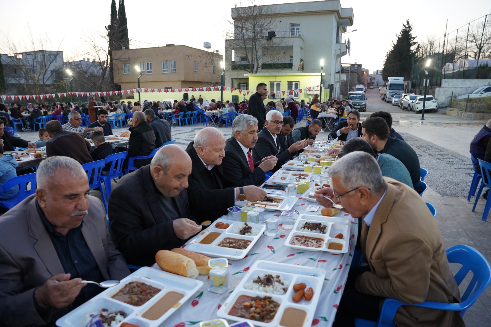 Kahta Belediyesi'nin Gönül Sofrası, Hemşehrileri Bir Araya Getirdi! (2)