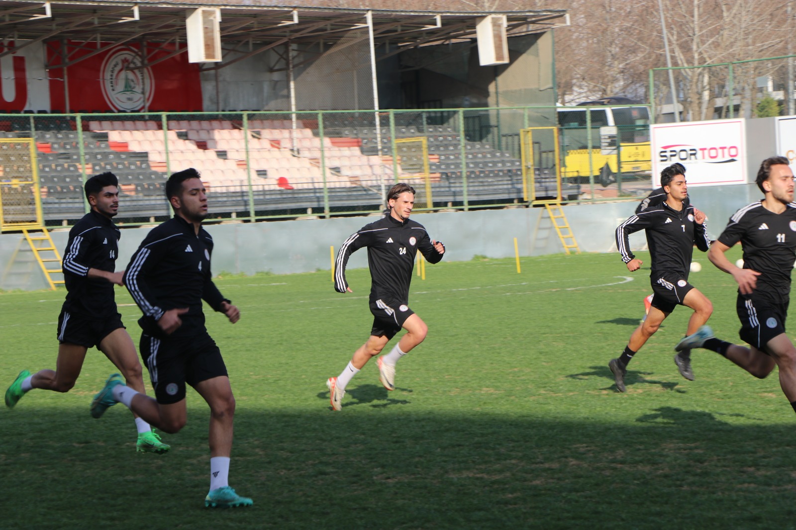 Karaköprü Belediyespor 2-1