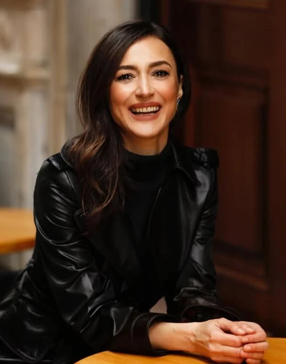 Özlem Çınar (3)