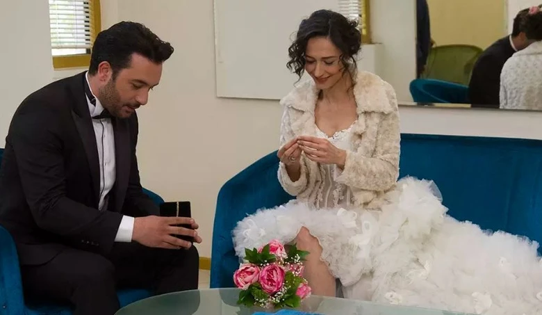 Özlem Çınar (4)