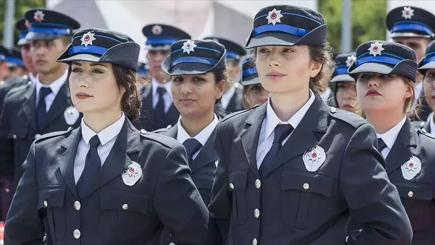 Polis-13