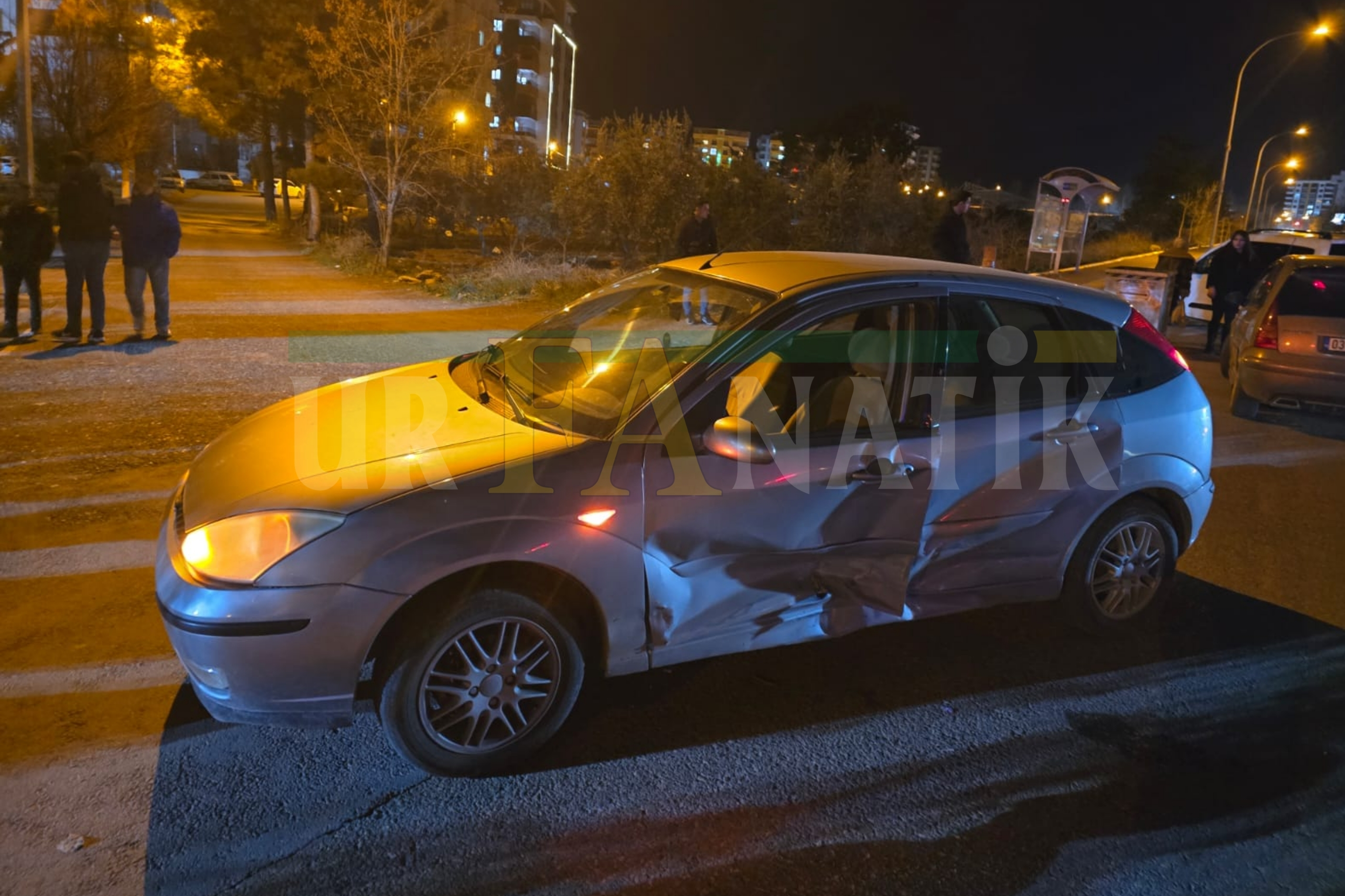 Şanlıurfa Karaköprü’de İki Kadın Sürücü Çarpıştı 1 Yaralı! (3)