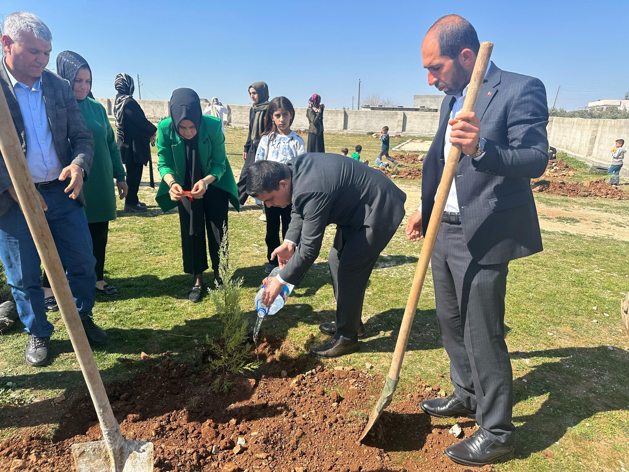 Şanlıurfa'da 'Aile Yılı' Etkinlikleri Kapsamında Fidan Dikimi Yapıldı (4)