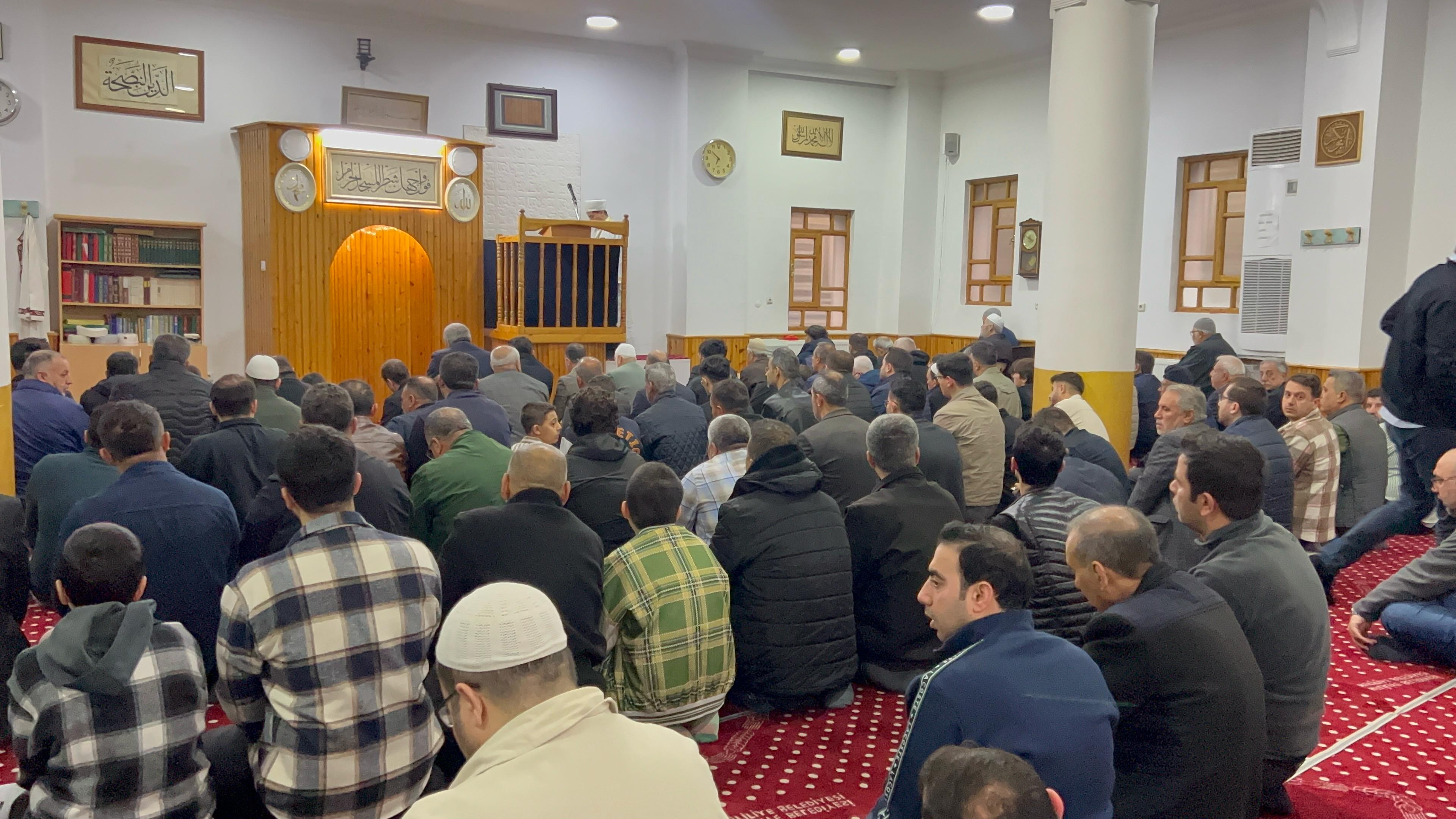 Şanlıurfa’da Ramazan Bayram Namazı Kılındı (1)