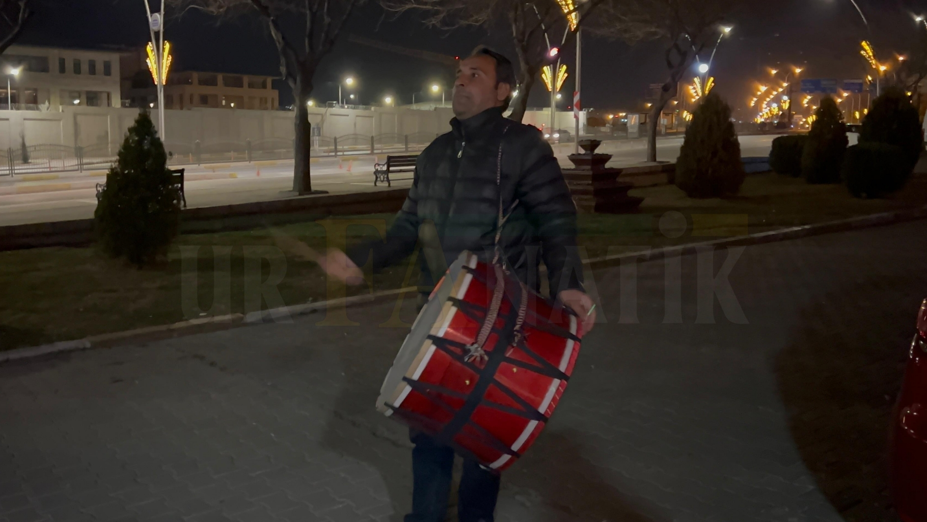 Şanlıurfa’da Ramazan Davulcuları İlk Sahur Vaktini Müjdeledi! (2)