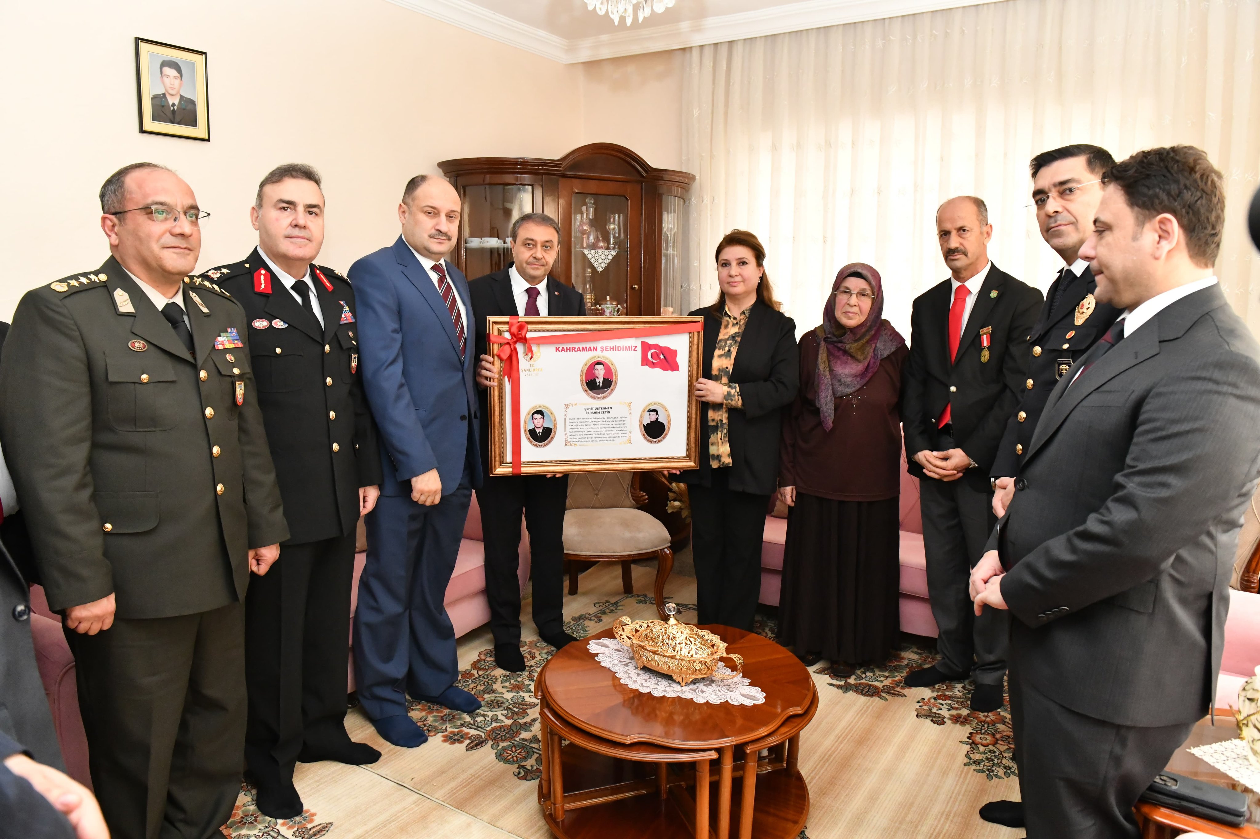 Şanlıurfa’da Şehit Ailelerine Anlamlı Ziyaret (1)