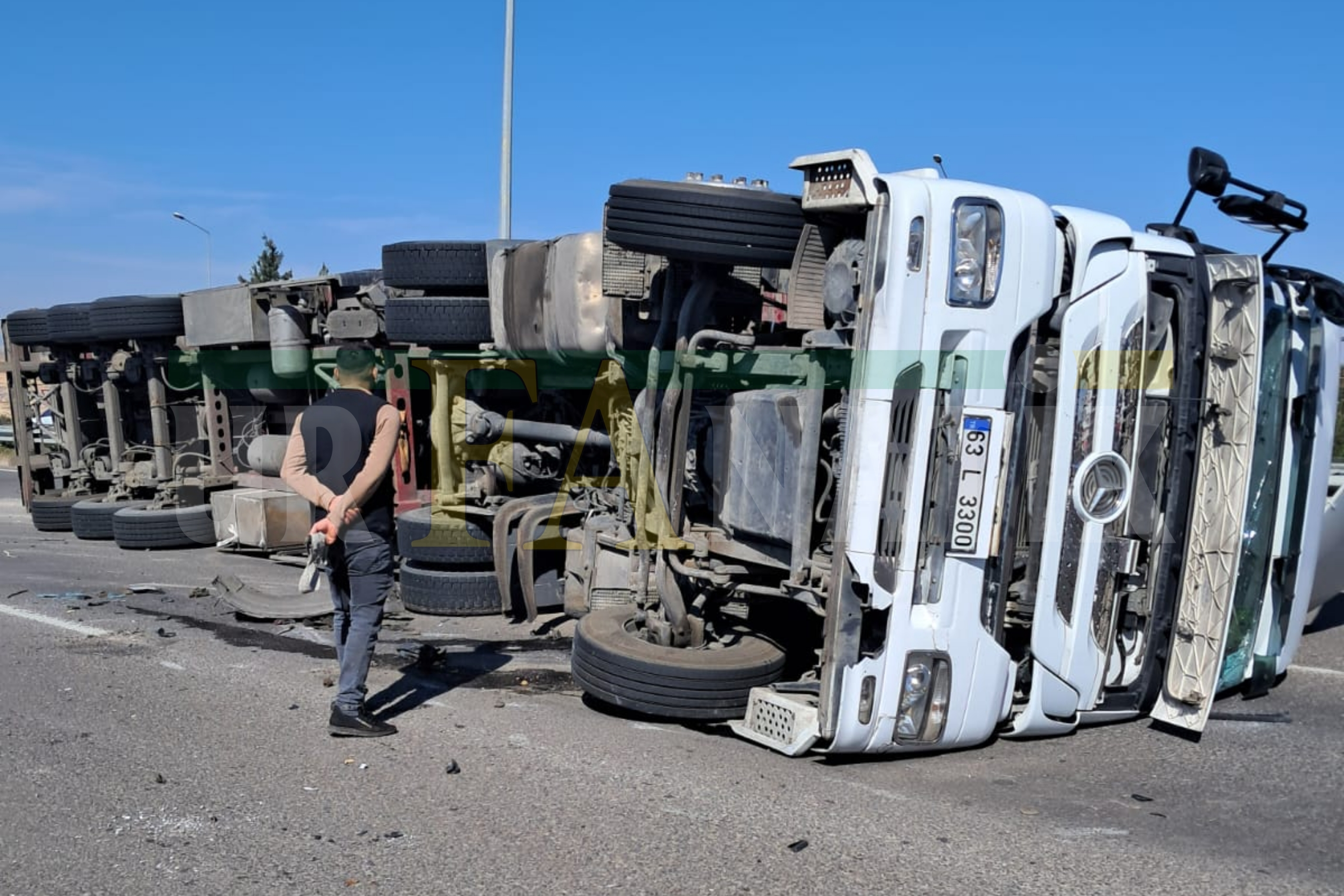 Suruç Birecik Karayolunda Tır Kazası Yaralı Var! (3)