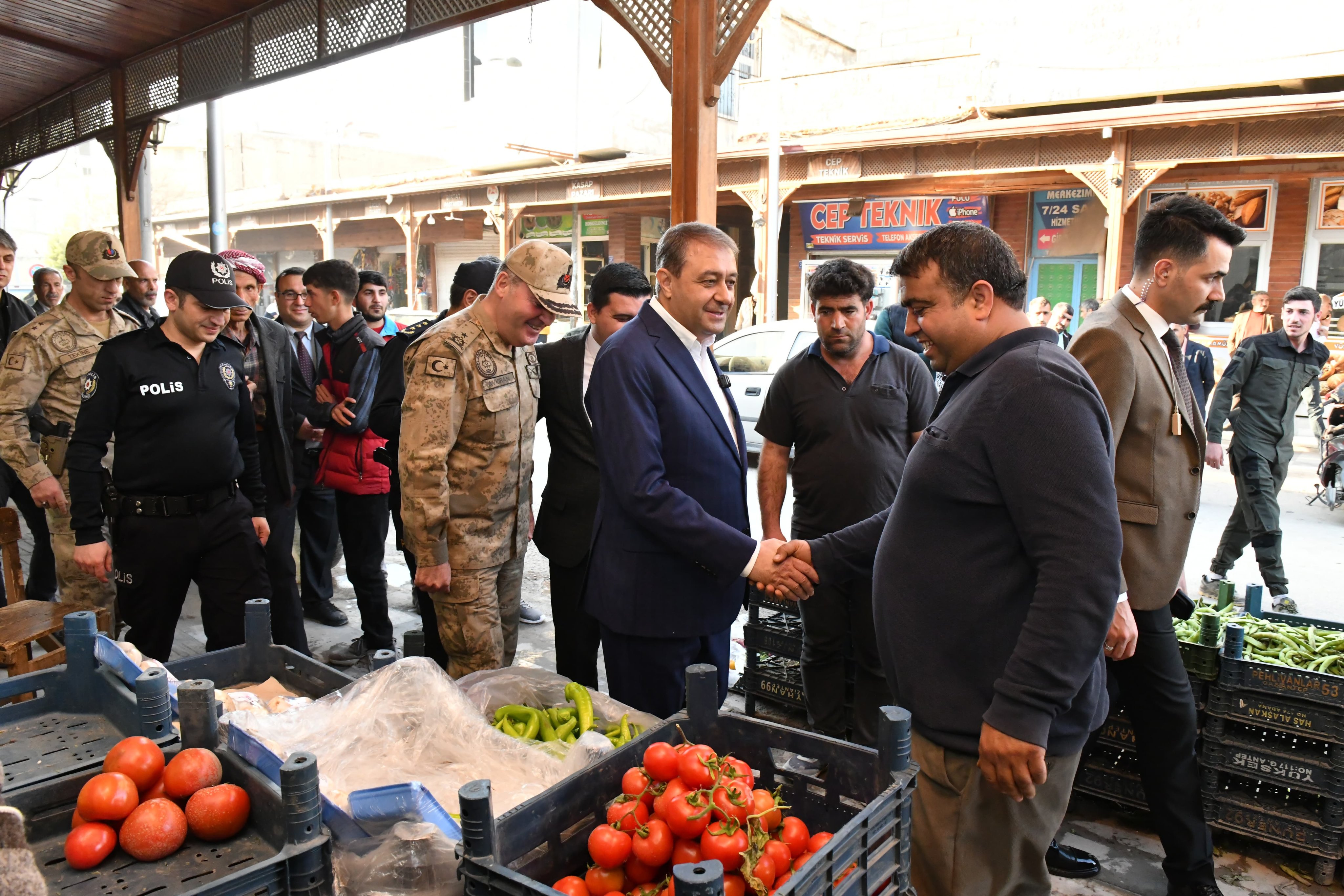 Vali Hasan Şıldak Ve Tuğgeneral Mücahit Avkıran Suruç’ta (7)