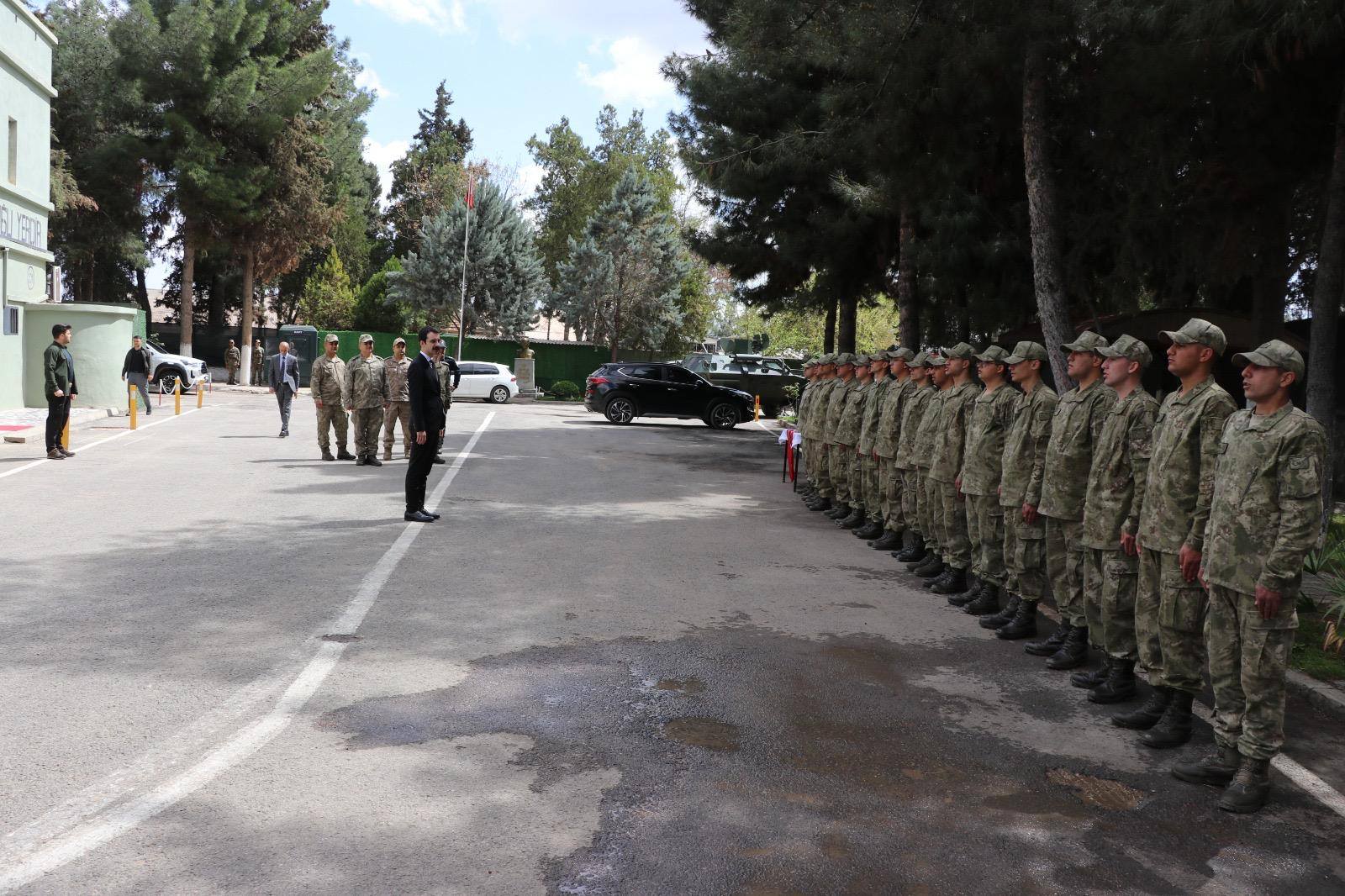 Akçakale Kaymakamı Onur Şan’dan Bayram Ziyaretleri (4)