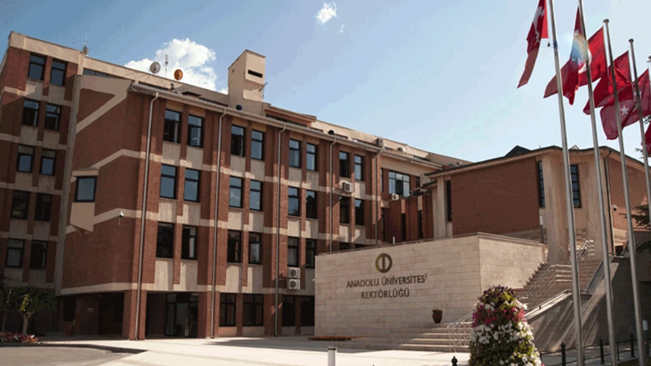 Anadolu Universitesi-1