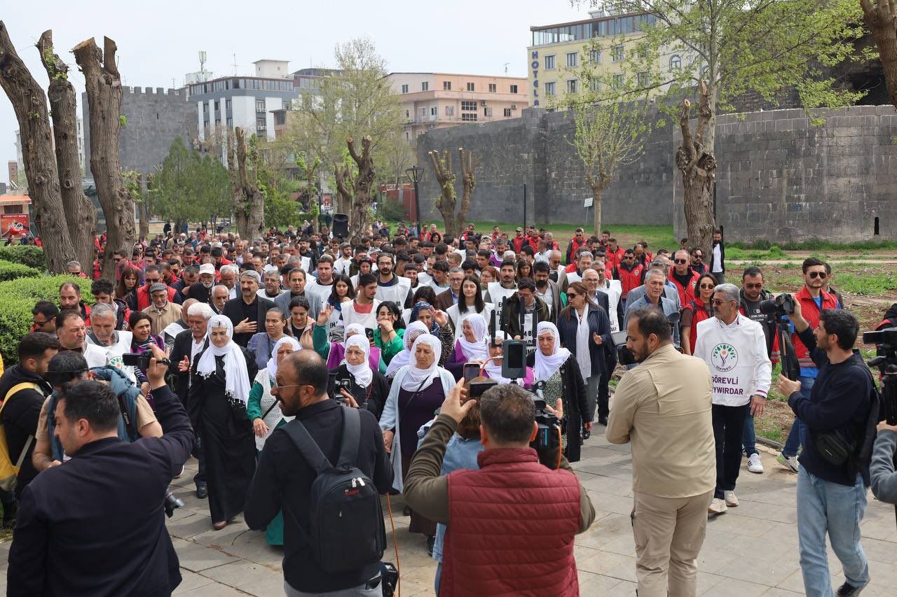 Diyarbakır'da Yürüyüş Şanlıurfa'da Son Bulacak