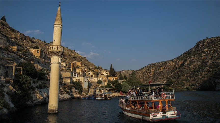 Halfeti Batık Minare