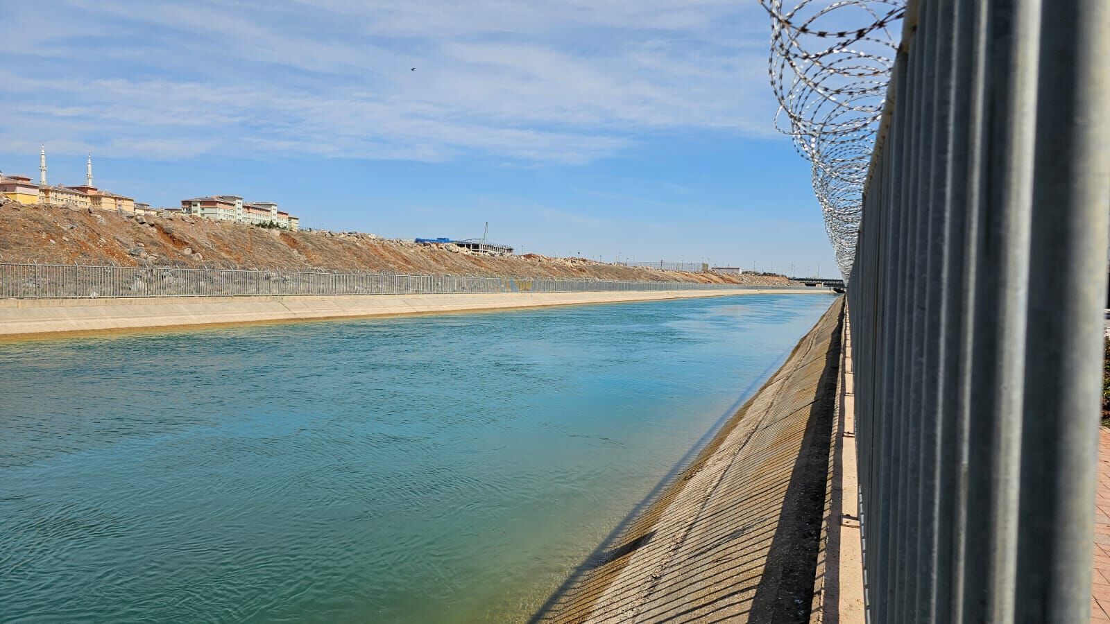 Şanlıurfa’da Sulama Kanalında Kaybolan Genci Arama Çalışmaları Sürüyor