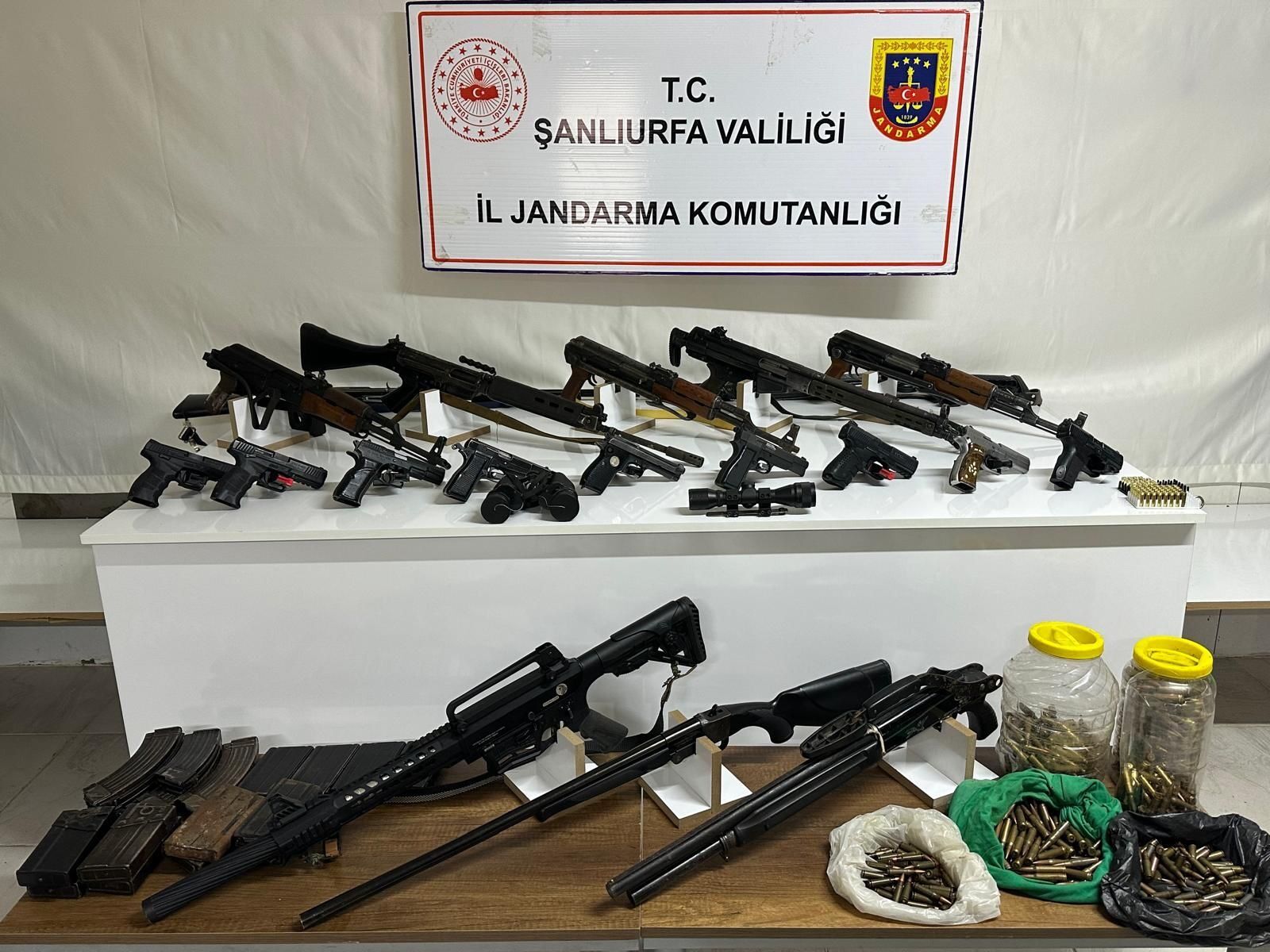 Şanlıurfa’da Silah Kaçakçılarına Darbe 24 Adrese Eş Zamanlı Operasyon (2)