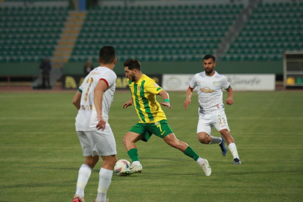 Şanlıurfaspor, Amed Sportif Faaliyetler’e Kendi Sahasında Boyun Eğdi (6)
