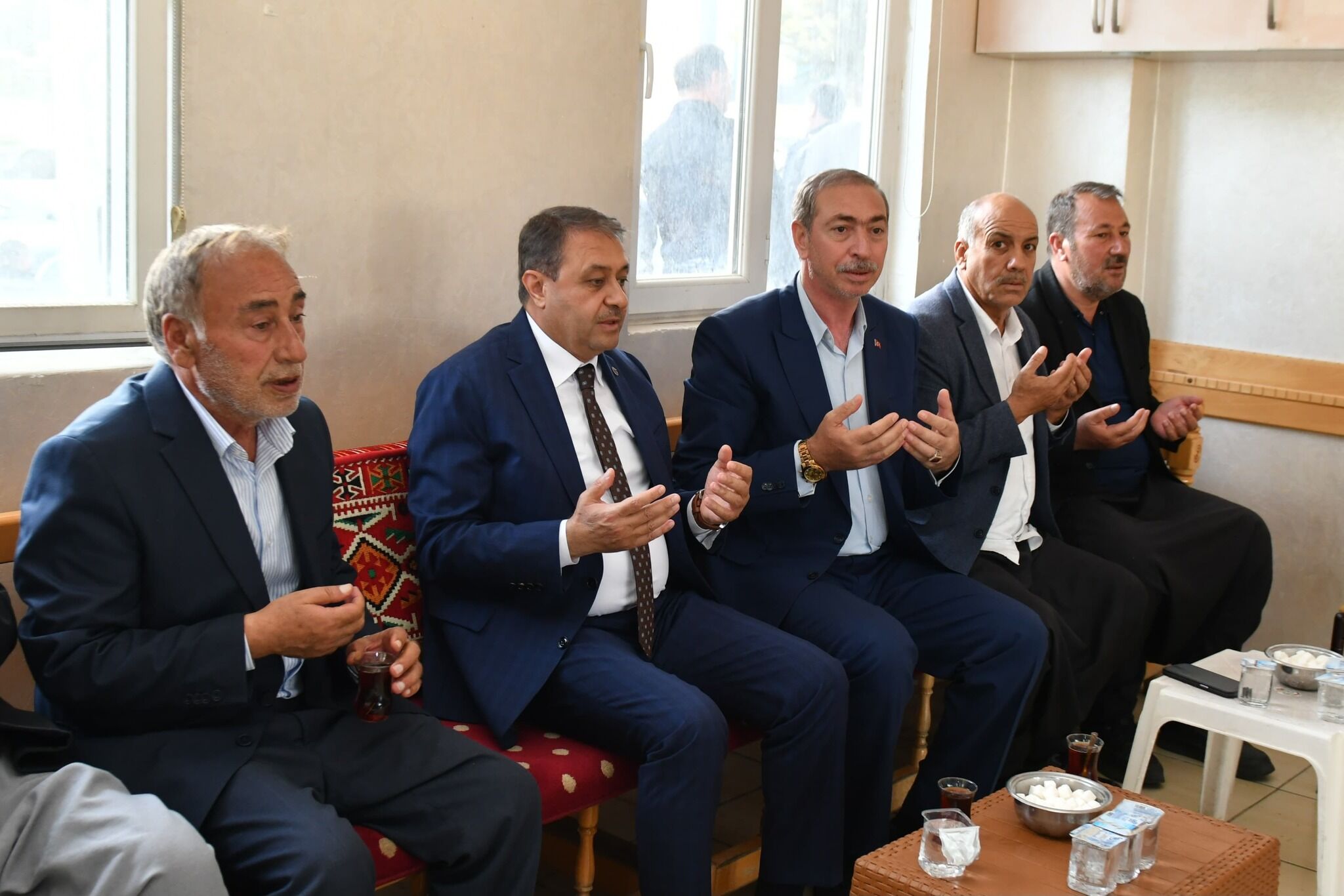 Vali Şıldak, Kazada Ölen Şeyhanlıoğlu Ailesine Taziye Ziyaretinde Bulundu (1)