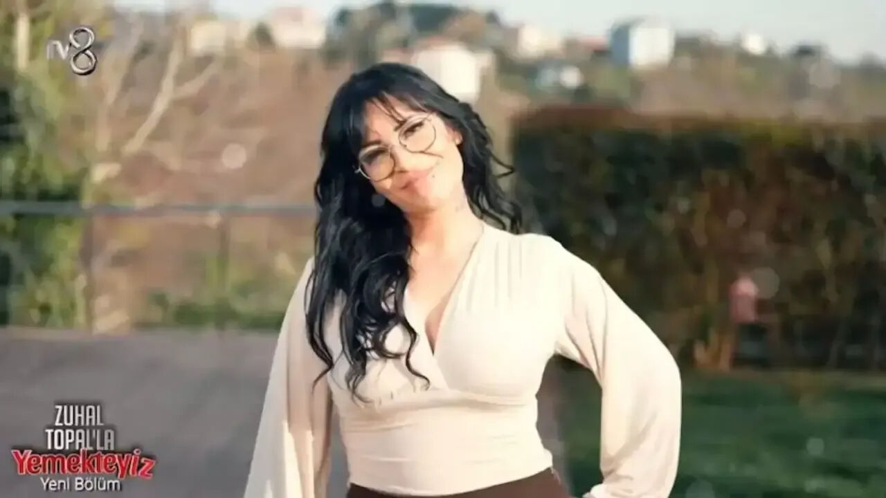 Yemekteyiz Nejla Kimdir (1)