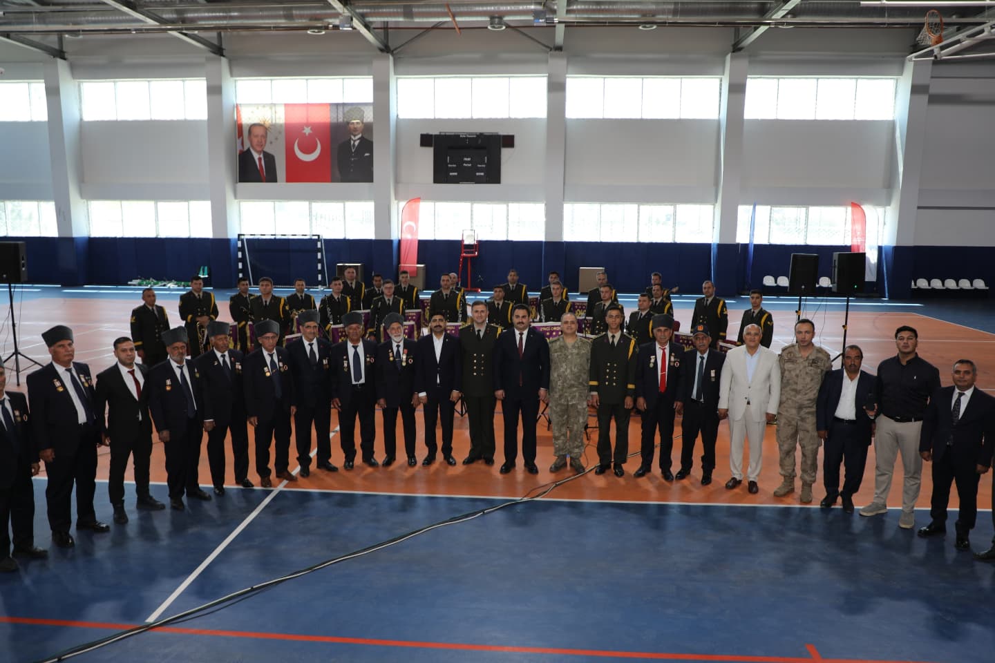 2. Ordu Bölge Komutanlığı Bandosu, Viranşehir’de Coşkulu Bir Konser Verdi (4)