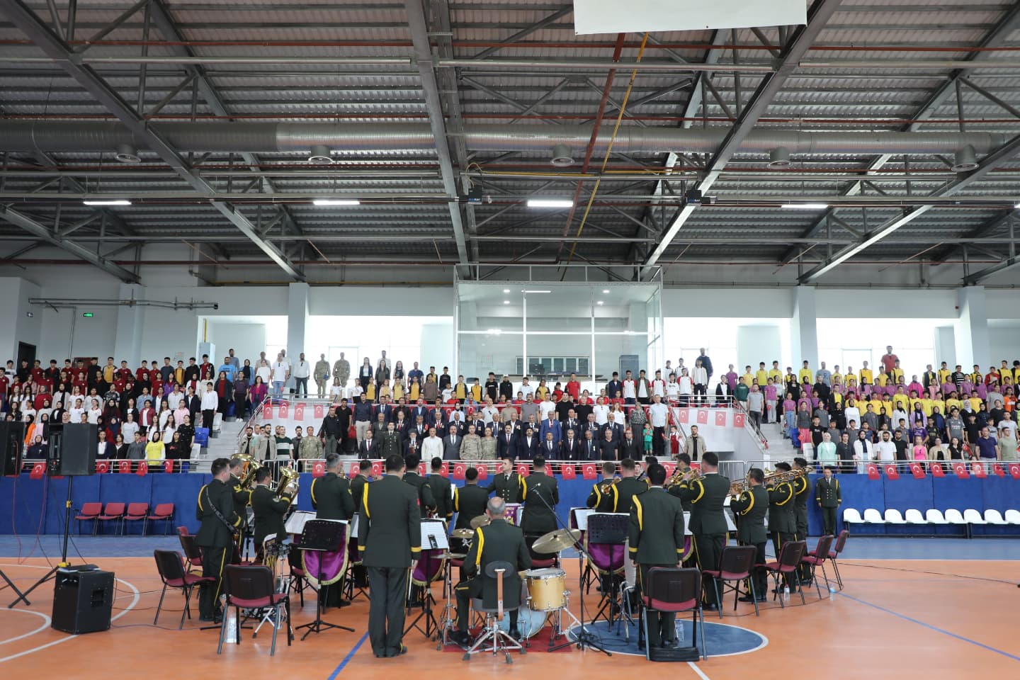 2. Ordu Bölge Komutanlığı Bandosu, Viranşehir’de Coşkulu Bir Konser Verdi (5)