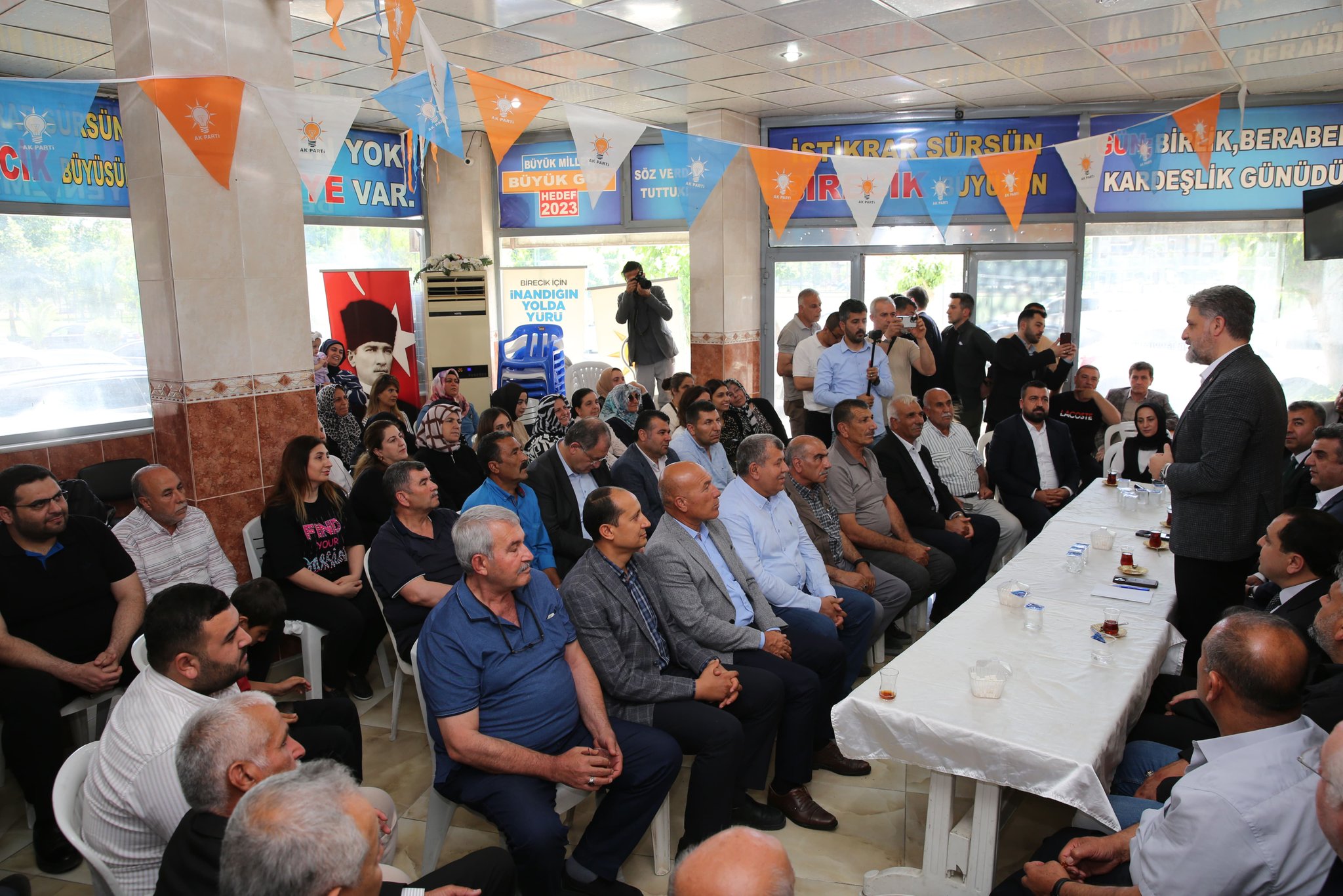 Ak Parti Birecik'te Toplantı Yaptı