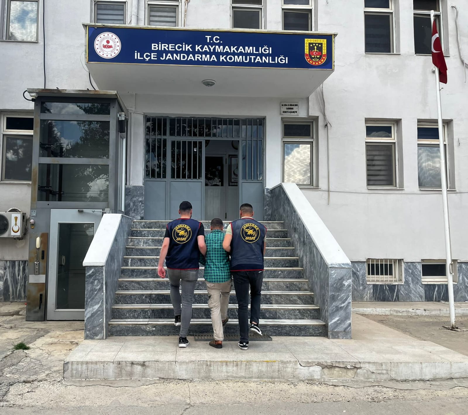 Birecik Kablo Hırsızı